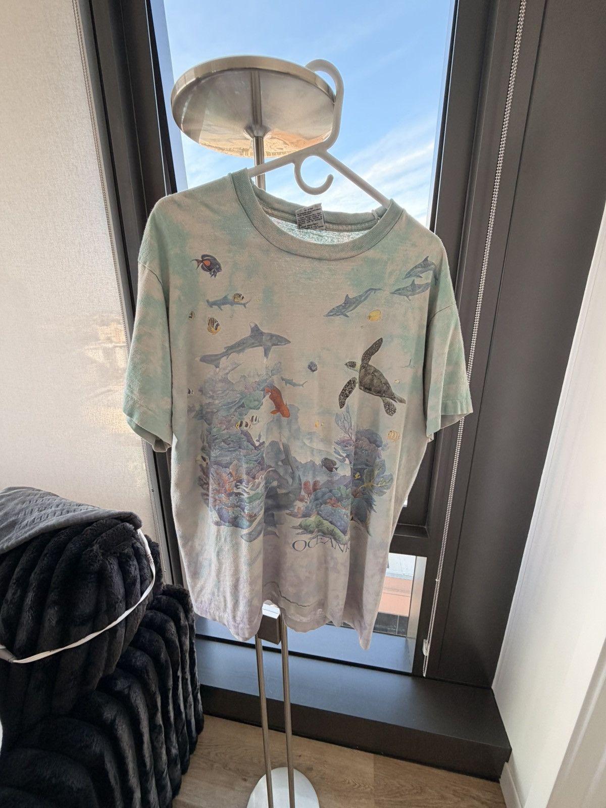 Liquid Blue Vintage 1993 Oceanica single stitch Size US XL / EU 56 / 4 - 5 Thumbnail