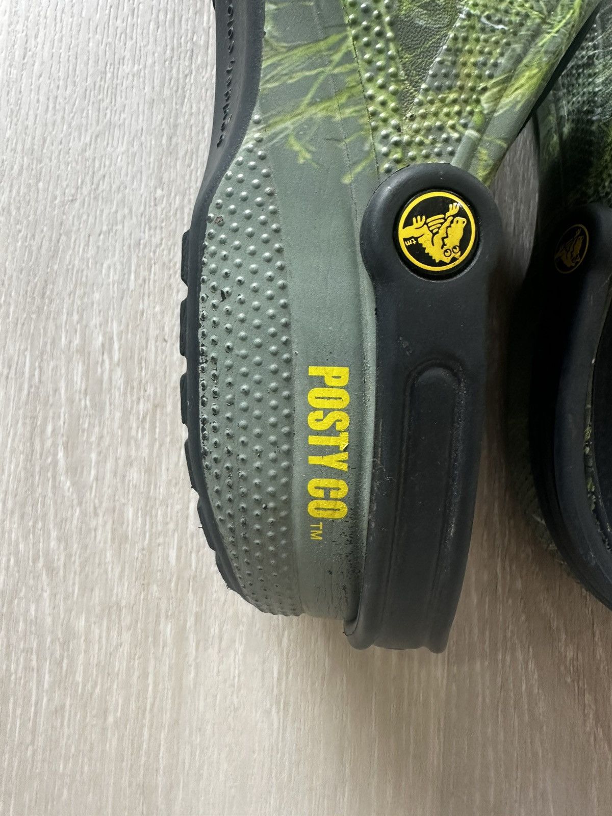 Crocs Crocs x Posty Co (Post Malone) in Green camo/ Real tree Size US 12 / EU 45 - 2 Thumbnail