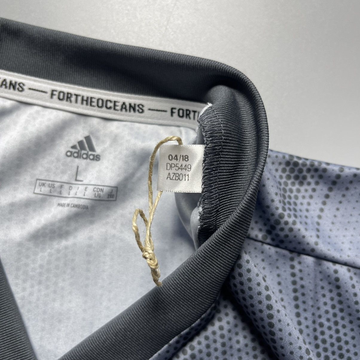 Adidas BAYERN ADIDAS 2018/2019 FOOTBALL SOCCER THIRD JERSEY Size US L / EU 52-54 / 3 - 5 Thumbnail