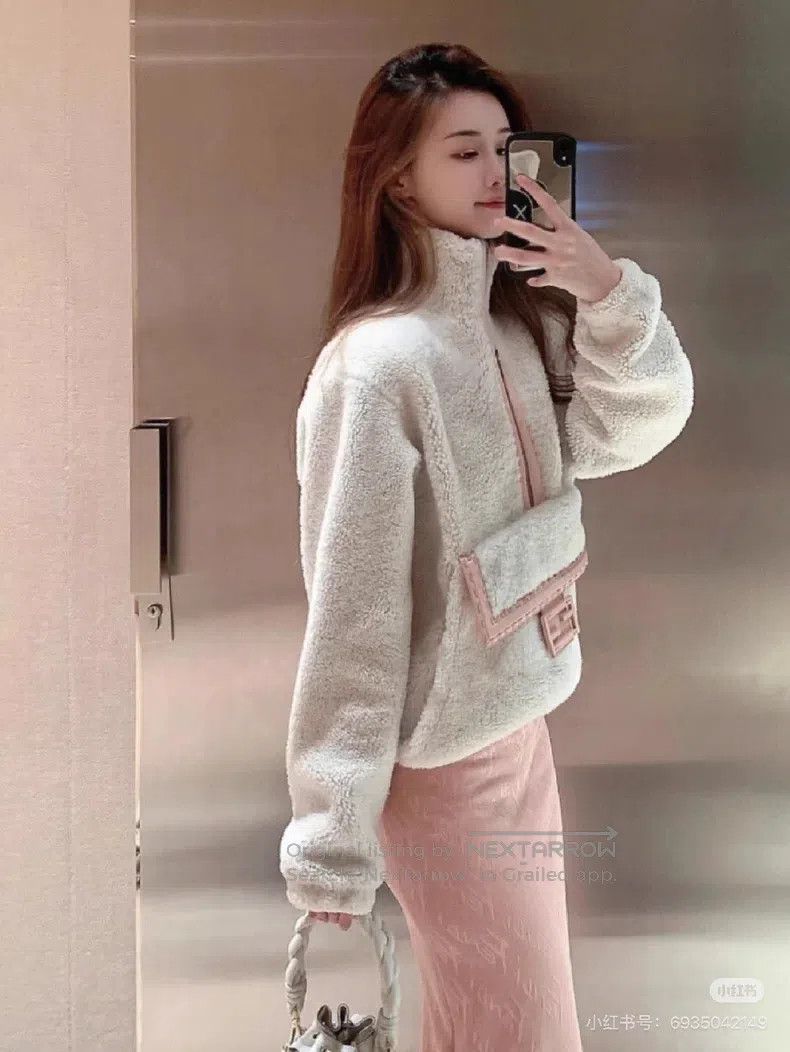 Fendi Fendi Shearling and leather combination, beige with pink l Size XS / US 0-2 / IT 36-38 - 9 Thumbnail