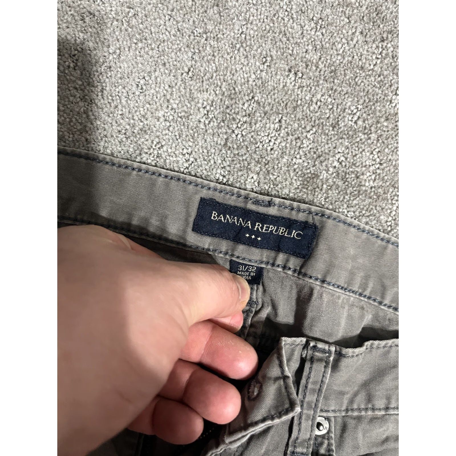 Banana Republic VINTAGE Banana Republic Pants Cargo 31x32 Gray Cotton Duck Flap Pocket Trousers Mens Regular 31in Inseam 32in Size US 31 - 5 Thumbnail