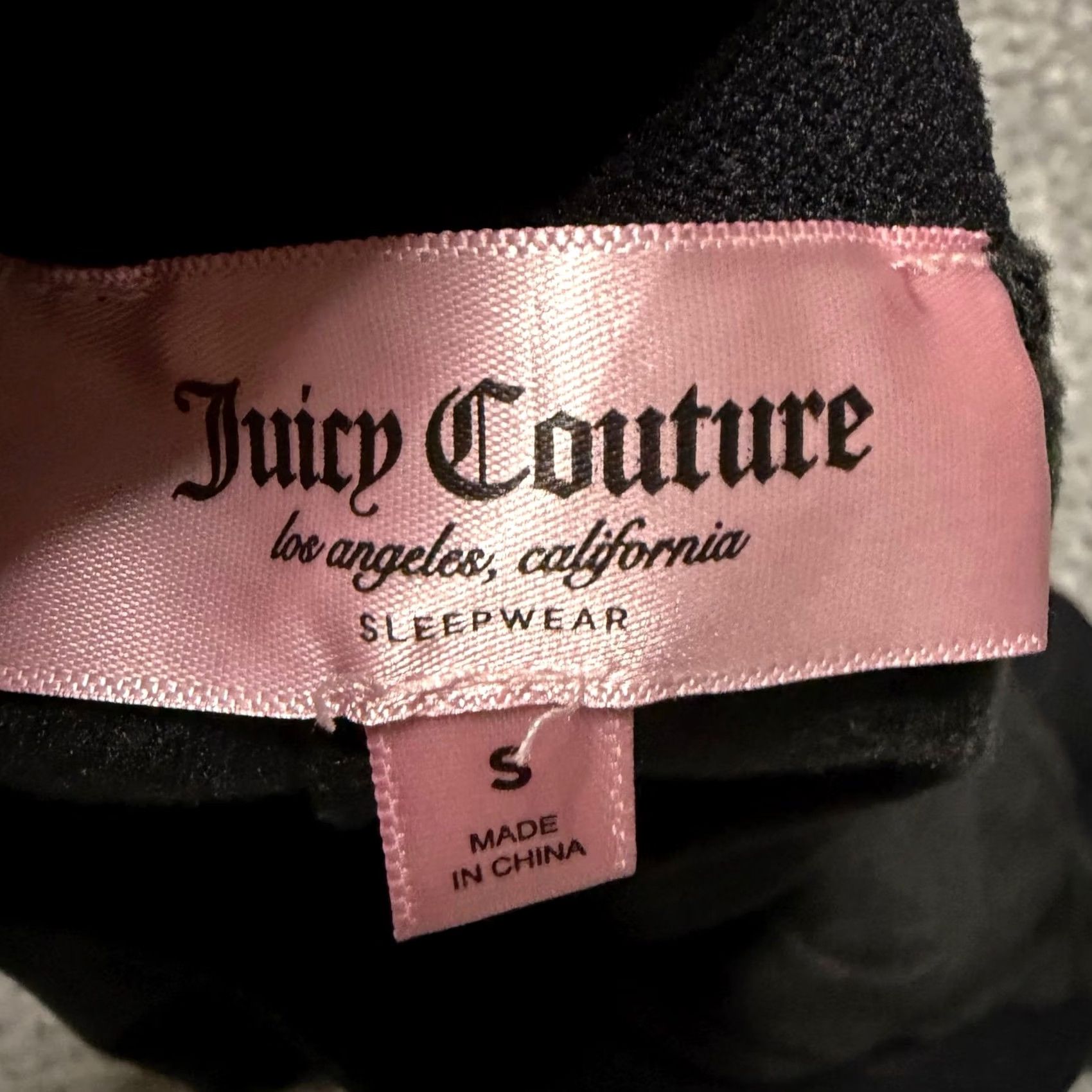 Juicy Couture Juicy Couture Sleep Shorts Womens Small Velour Black All Over Print S Womens Velour All Over Print Nightwear Shorts Size 28" / US 6 / IT 42 - 6 Thumbnail