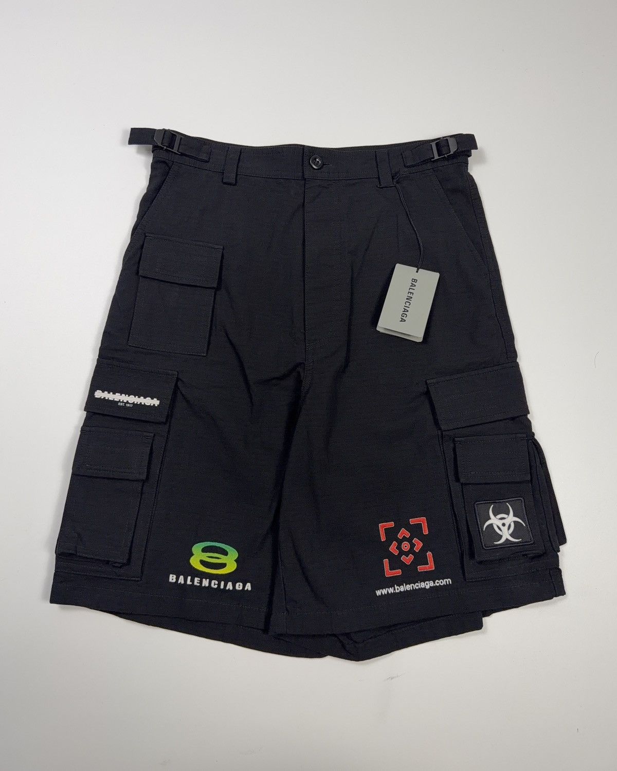 Balenciaga FW21 GAMER CARGO SHORTS Size US 30 / EU 46 - 1 Thumbnail