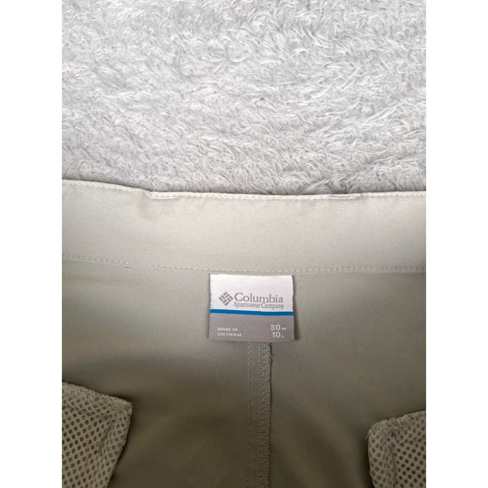 Vintage Columbia Men Shorts 30 Gray Beige Chino Polyester Linen PFG Golf Boating Fishing 30x10 Regular Elastic Waist Flat Front Casual Men Size US 30 / EU 46 - 7 Thumbnail