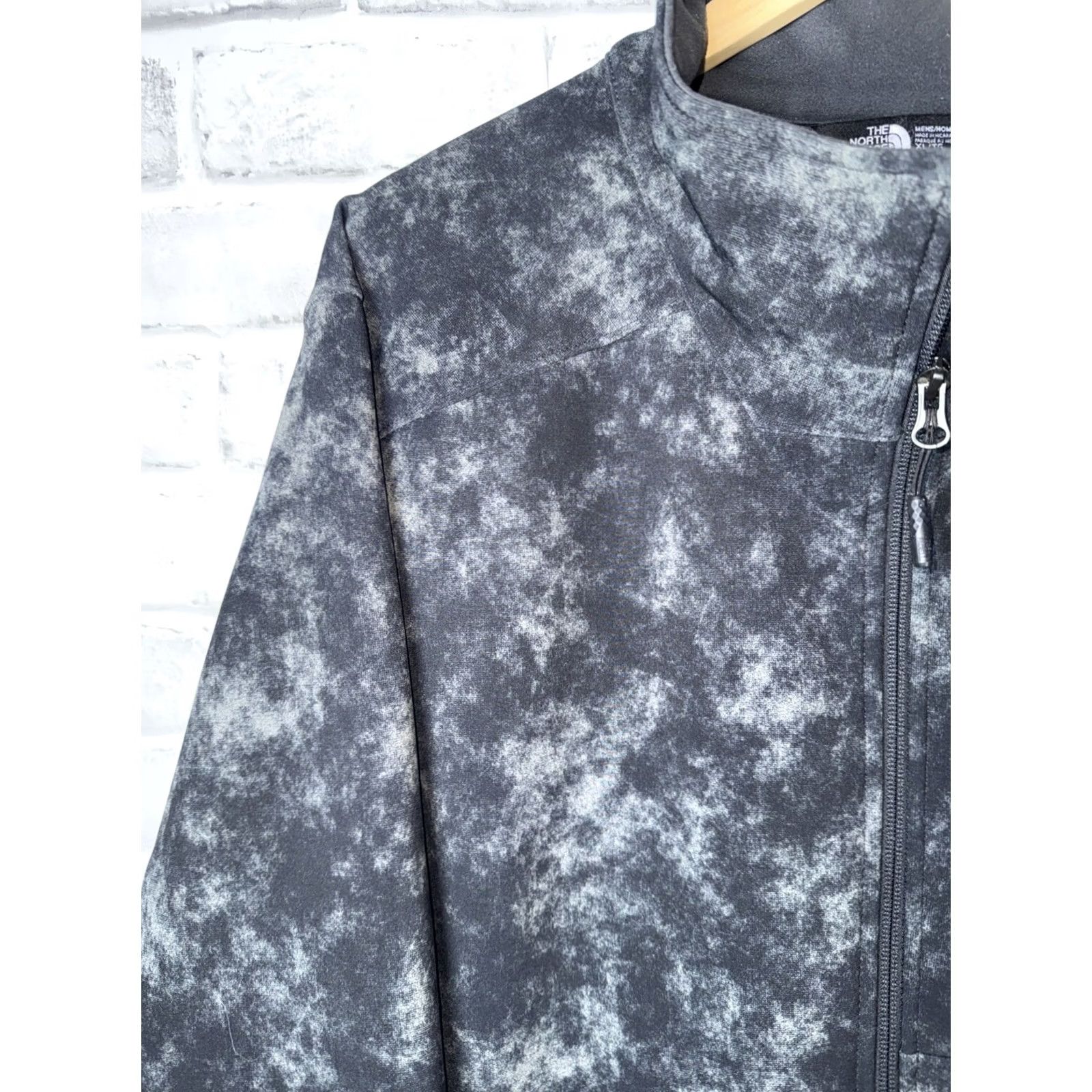 The North Face The North Face Windwall Jacket Mens XL Gray/greensish Windbreaker Full Zip Fleece Lined Polyester Windshell Regular Size Size US XL / EU 56 / 4 - 6 Thumbnail