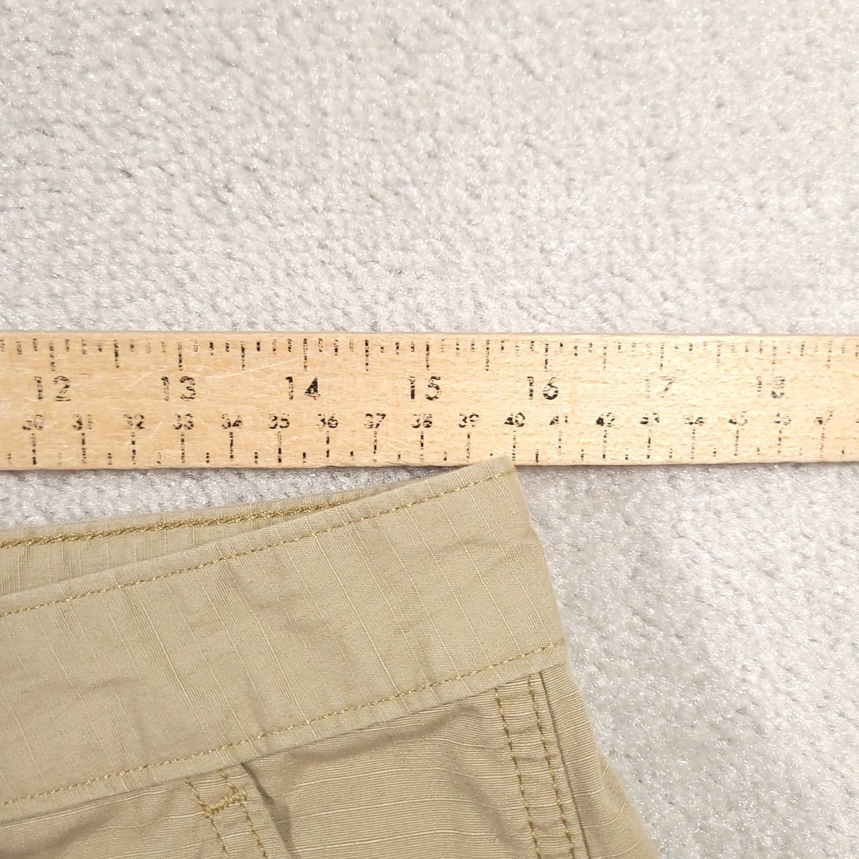 Levi's Levi's Cargo Shorts 31x9" Khaki Ripstop Mens Flat Front Pockets 9" Inseam Beige Cotton Vintage? No Size US 32 / EU 48 - 4 Thumbnail
