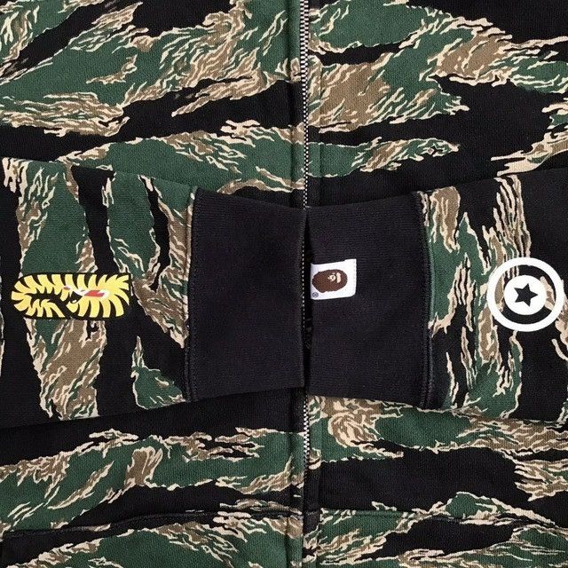 Bape BAPE Tiger Camo Tiger Full Zip Hoodie a bathing ape NIGO Size US M / EU 48-50 / 2 - 6 Thumbnail