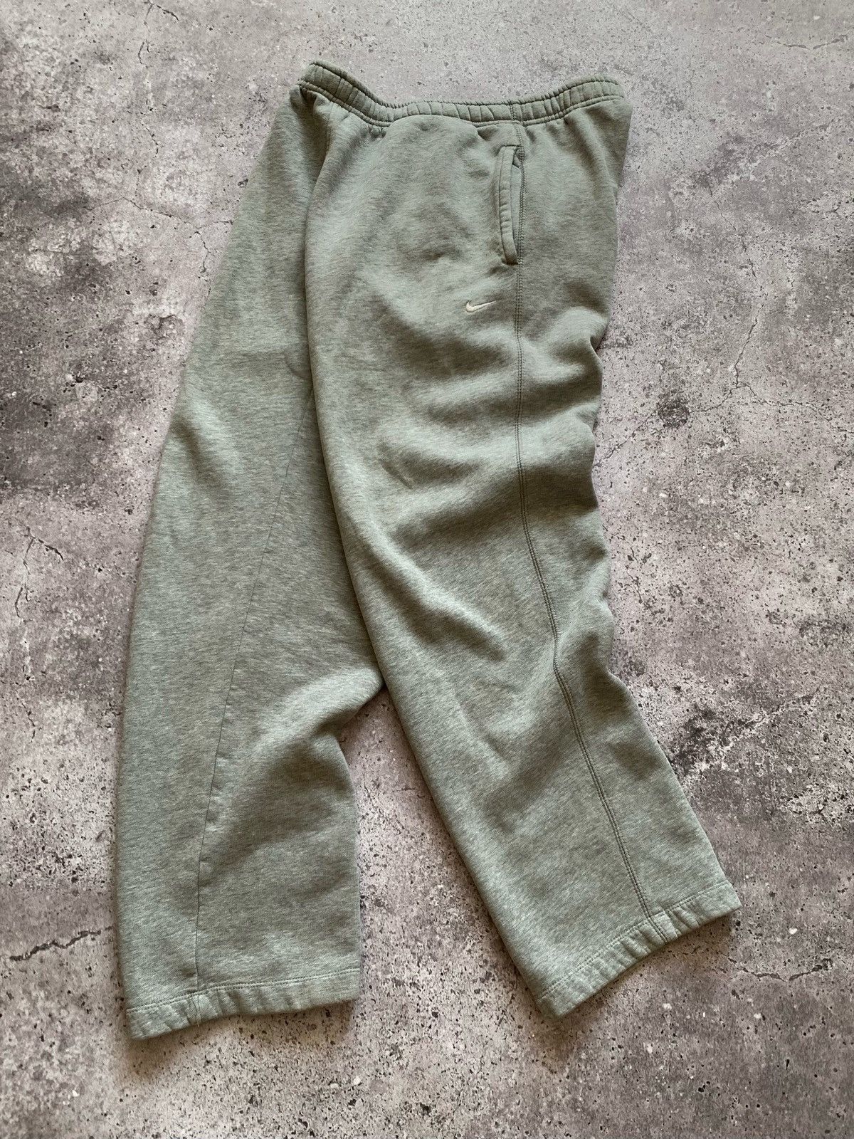 Nike 🔥VINTAGE NIKE BAGGY SWEATPANTS Size US 30 / EU 46 - 2 Thumbnail