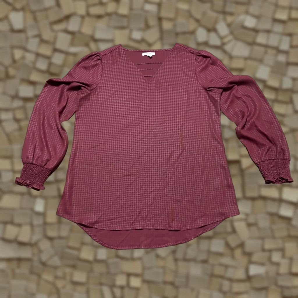 Vintage Maurices Shirt Women’s Size M Maroon Long Sleeve V-Neck Pullover Casual Regular T-Shirt Fall Spring Summer Modern Basic Size M / US 6-8 / IT 42-44 - 1 Thumbnail