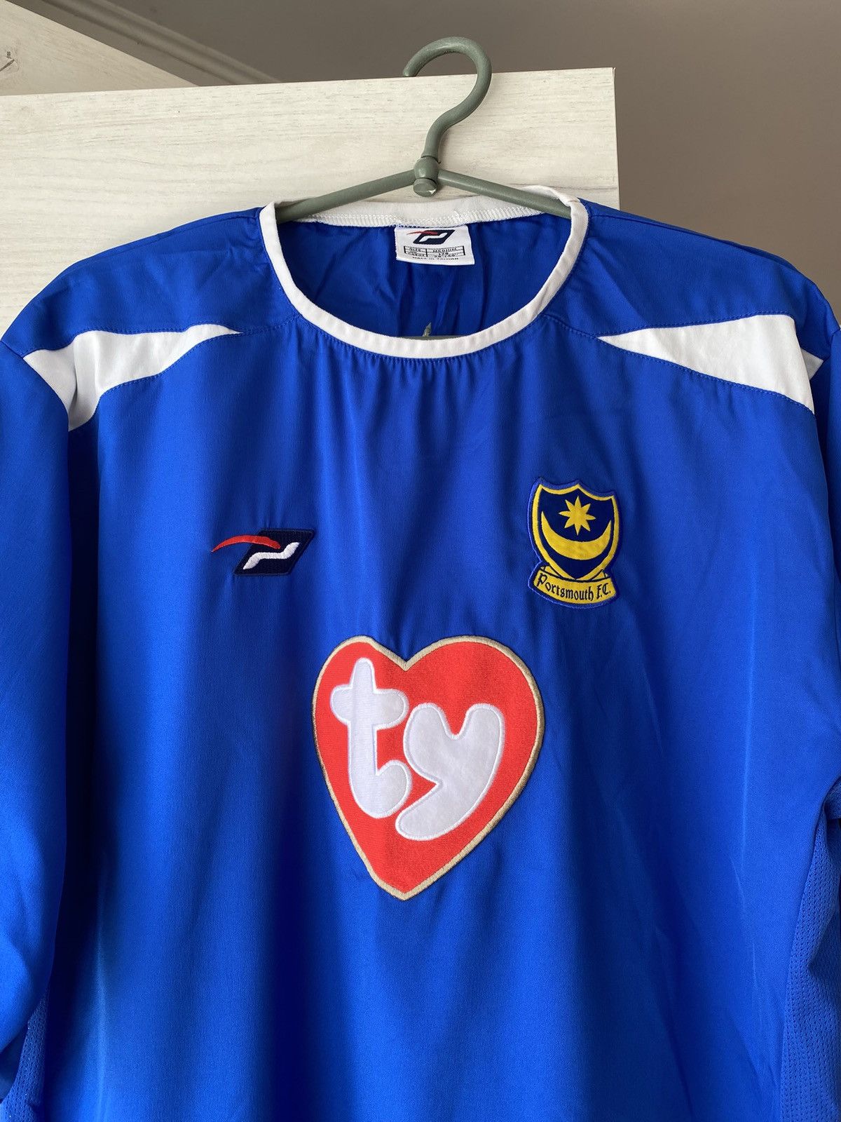 Other Portsmouth FC 2002-04 Home Jersey Ty Sponsor Size US M / EU 48-50 / 2 - 2 Thumbnail