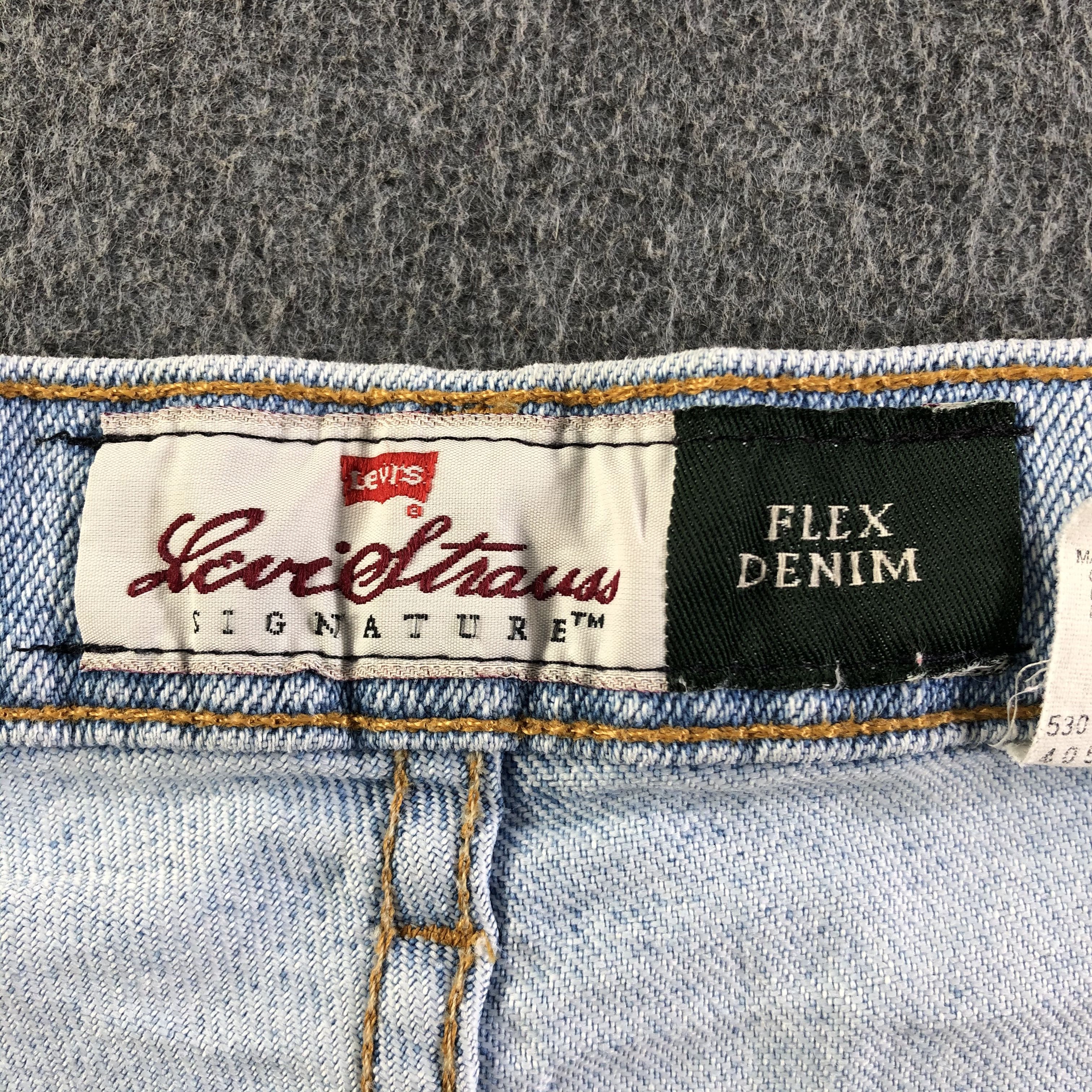 Levi's Vintage Light Wash Levis Jeans-J4298 Size US 37 - 10 Thumbnail