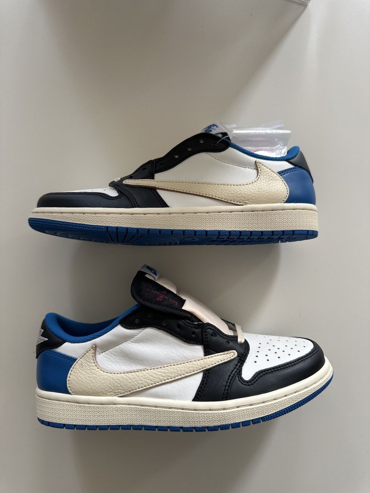 Air Jordan 1 Low OG Travis Scott Fragment
