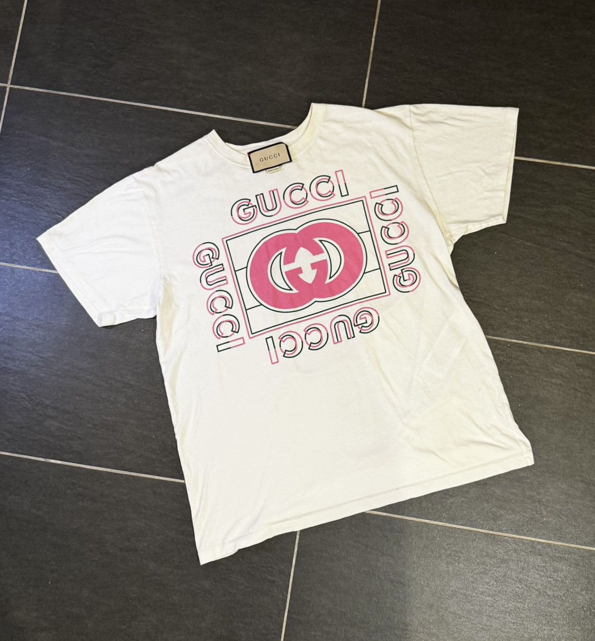 Gucci Gucci Vintage Logo T-Shirt Size M / US 6-8 / IT 42-44 - 1 Thumbnail