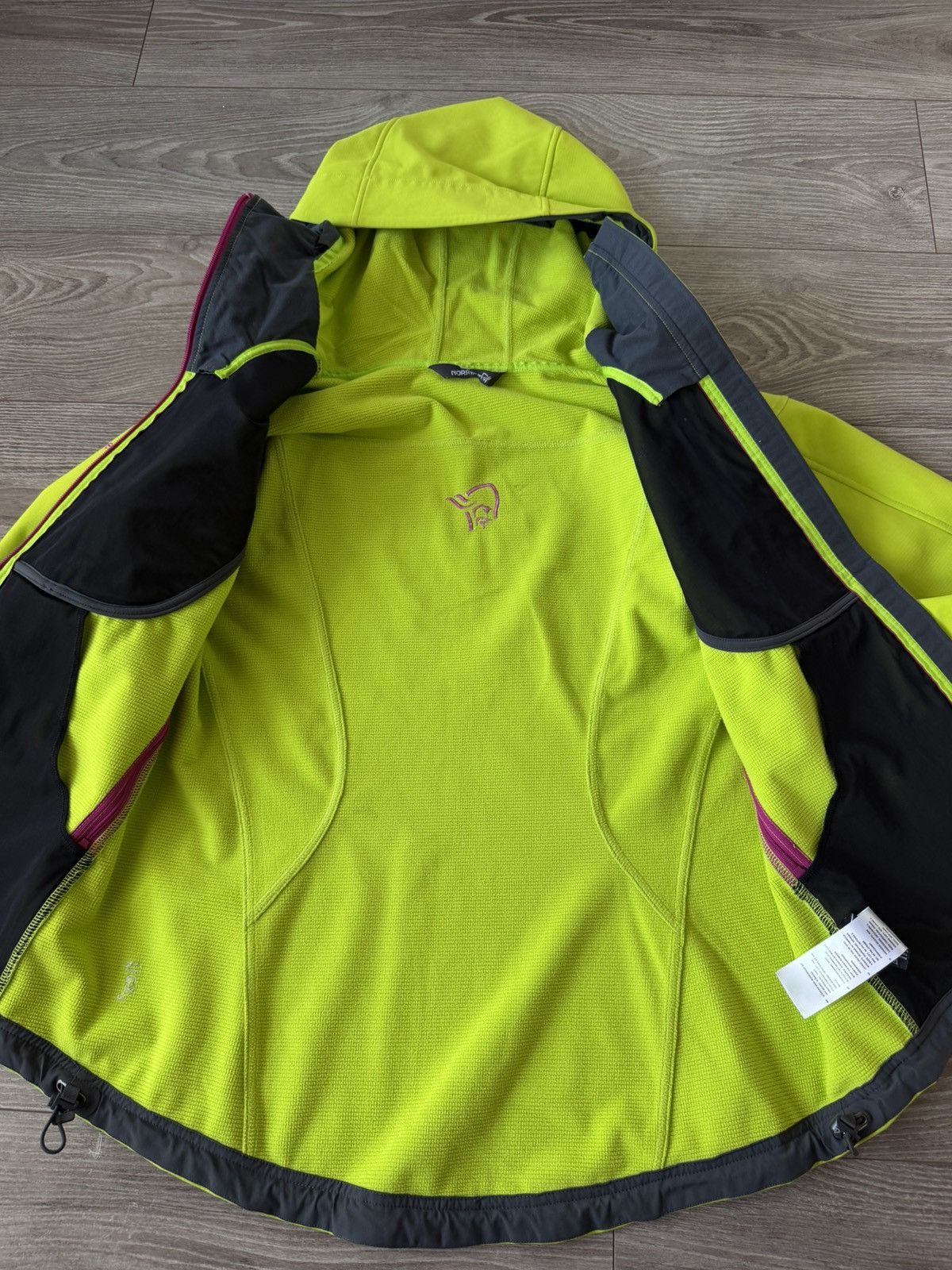 Norrona Norrona Trollveggen Flex3 Birch Tree Green Woman’s Jacket Size L / US 10 / IT 46 - 10 Thumbnail