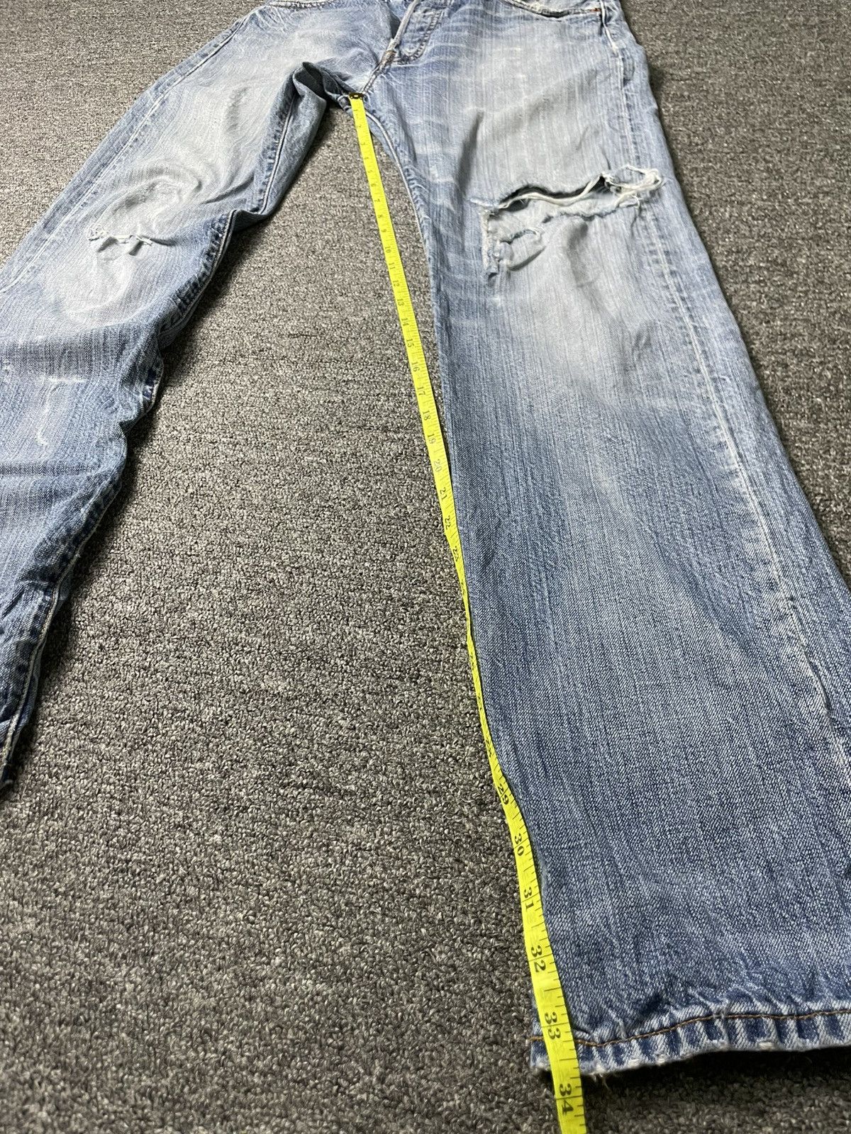Levi's × Vintage Vintage Levi’s Distressed Denim Jeans (67) Size US 30 / EU 46 - 8 Thumbnail