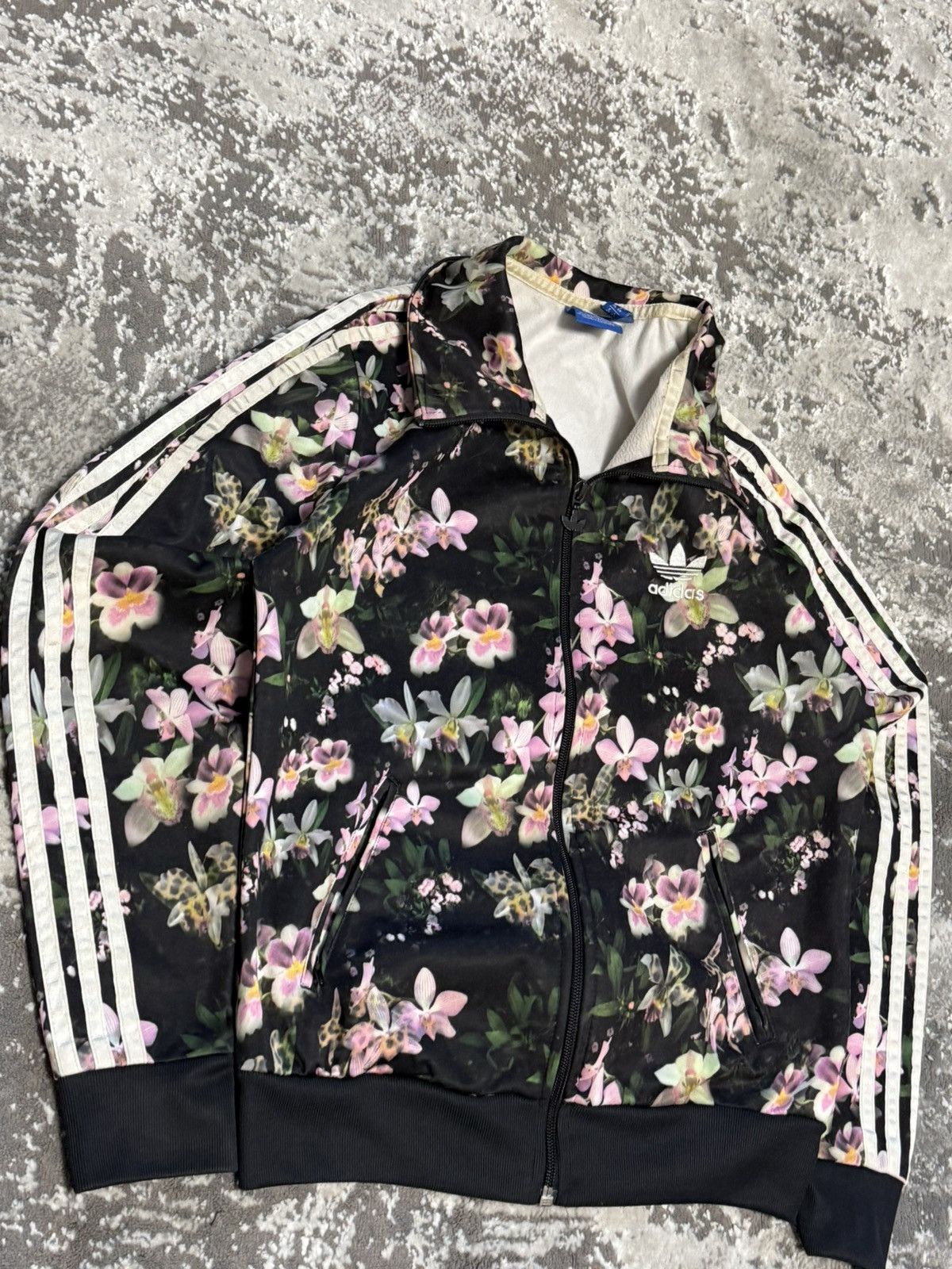 Adidas Adidas Originals Floral Track Jacket Size s streetwear y2k Size US S / EU 44-46 / 1 - 3 Thumbnail