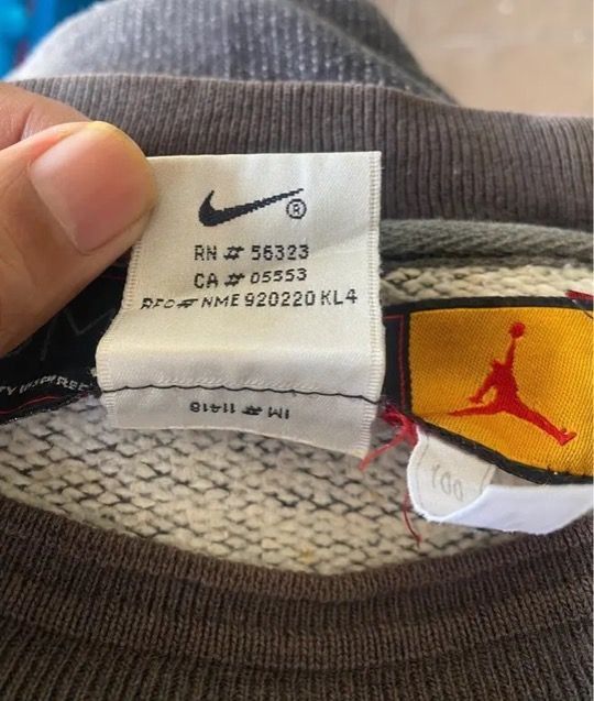 Nike VINTAGE 90’ NIKE X JUMP MAN JORDAN SWEATSHIRT Size US L / EU 52-54 / 3 - 4 Thumbnail