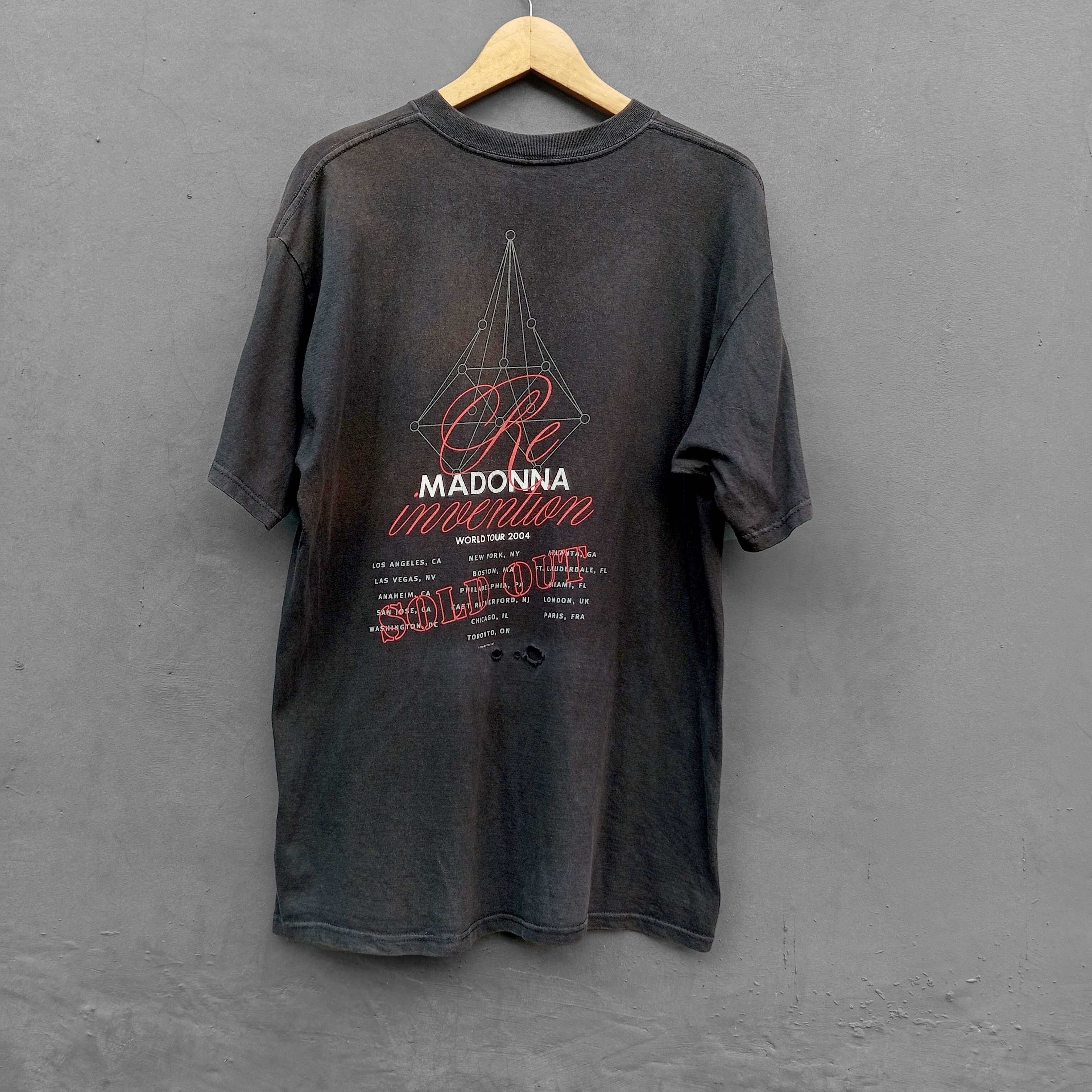 Band Tees 2004 Madonna Re Invention World Tour merchandise t shirt Size US L / EU 52-54 / 3 - 2 Thumbnail