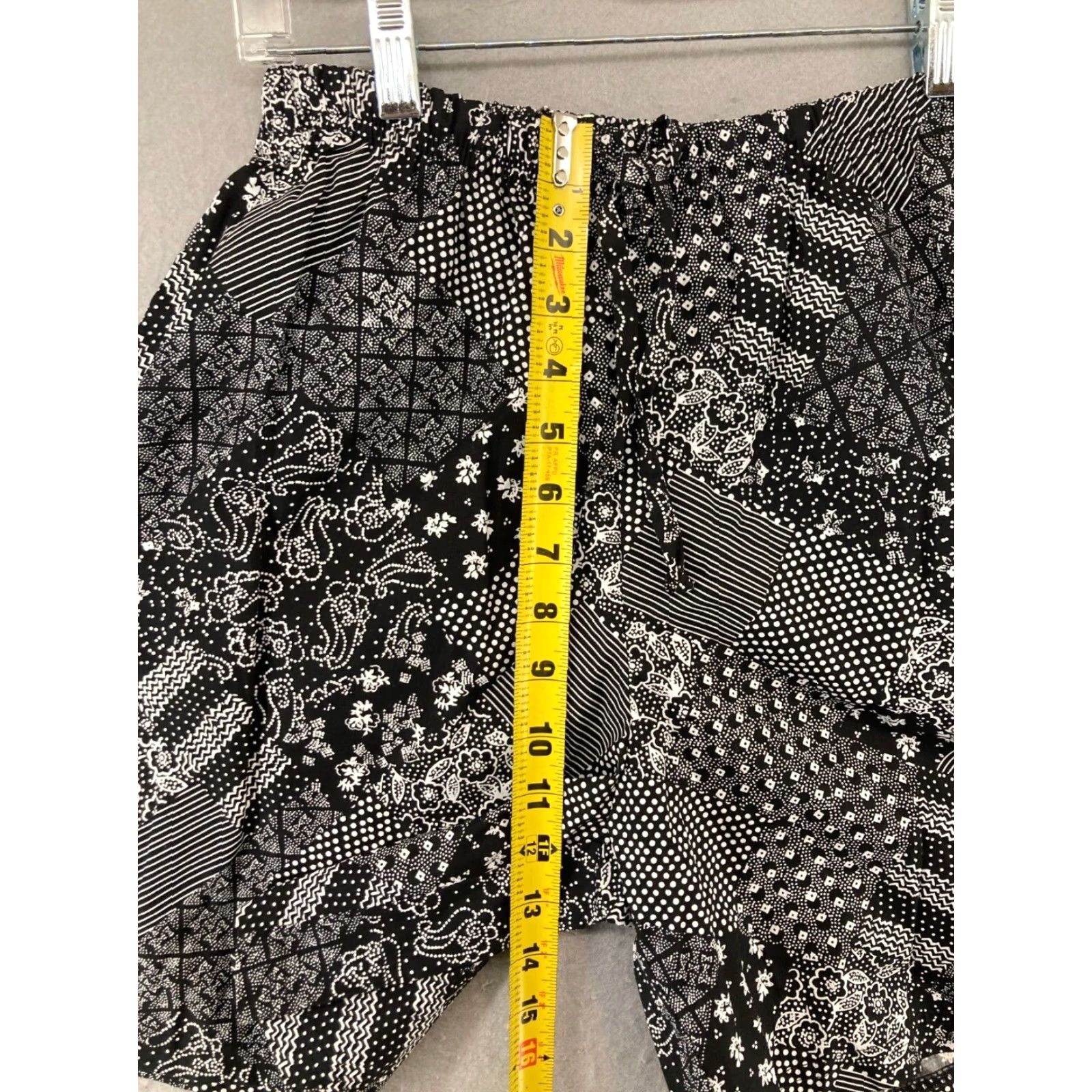 Vintage Silver Wear Womens Shorts S Black USA Made Stretch NWT Geometric Pattern Front Flat High Rise Size 28" / US 6 / IT 42 - 4 Thumbnail
