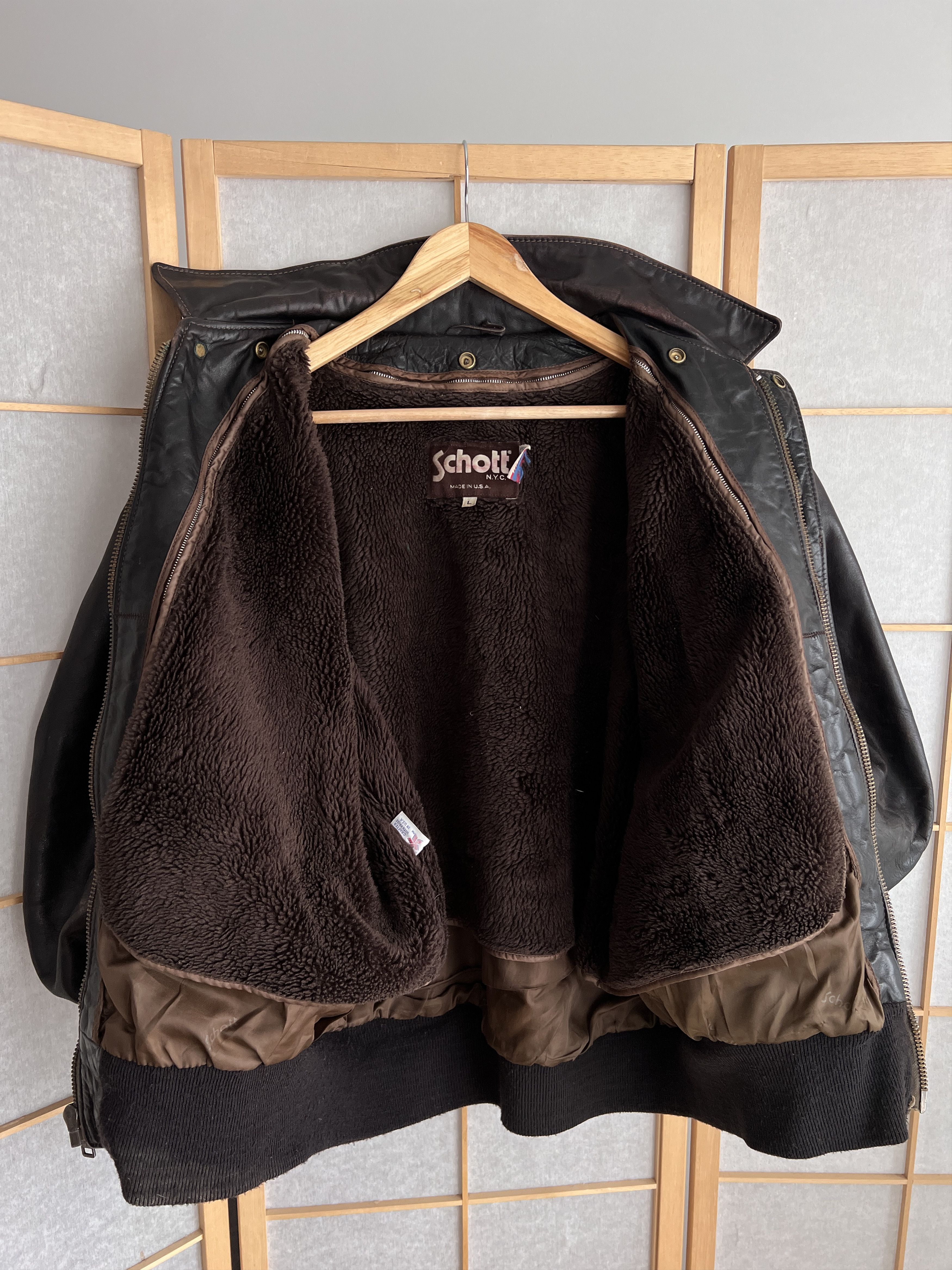 Schott Archive Schott USA VTG 80s Leather faded flyer bomber jacket Size US L / EU 52-54 / 3 - 11 Thumbnail