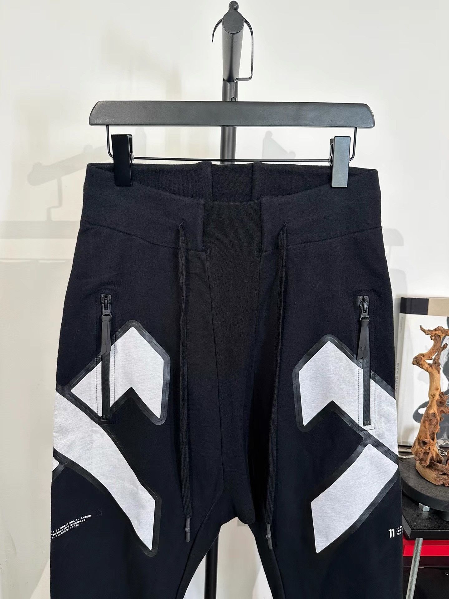 11 By Boris Bidjan Saberi 11by BBS Print Elastic Cuff Sweatpants K35 Size US 33 - 5 Thumbnail