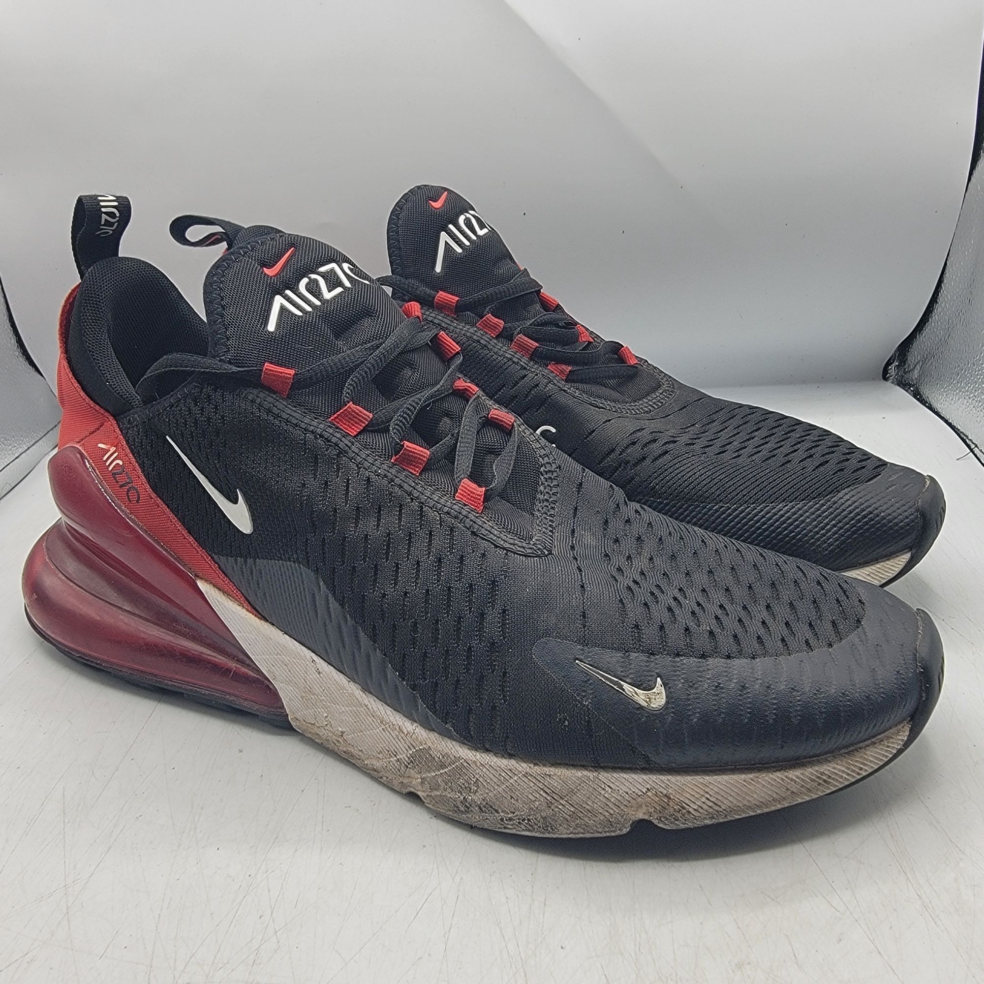 Nike Air Max 270 Mens 13 Black White University Red Sneaker