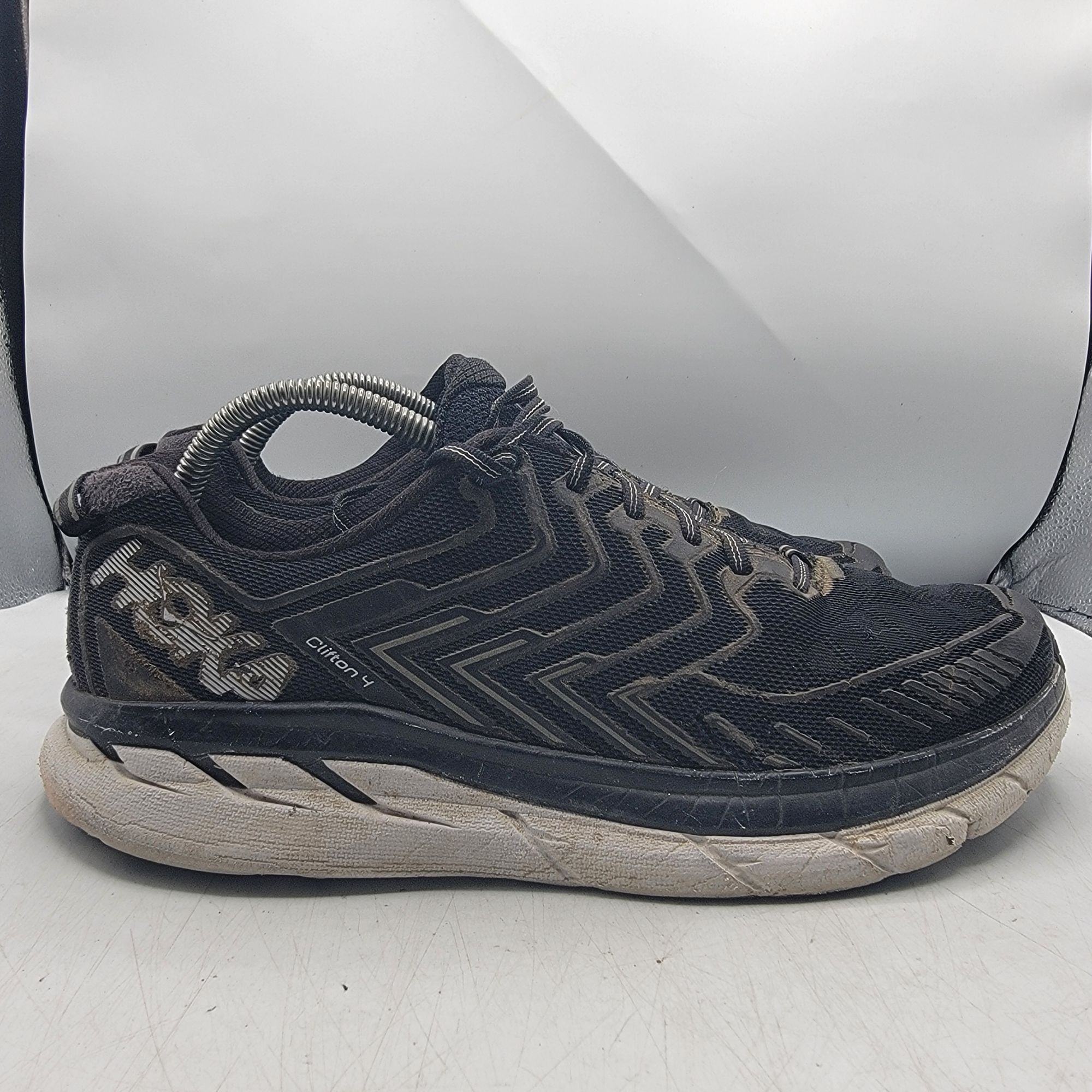 Hoka Hoka One One Clifton 4 Mens 10.5 Black White Athletic Shoes Size US 10.5 / EU 43-44 - 13 Thumbnail