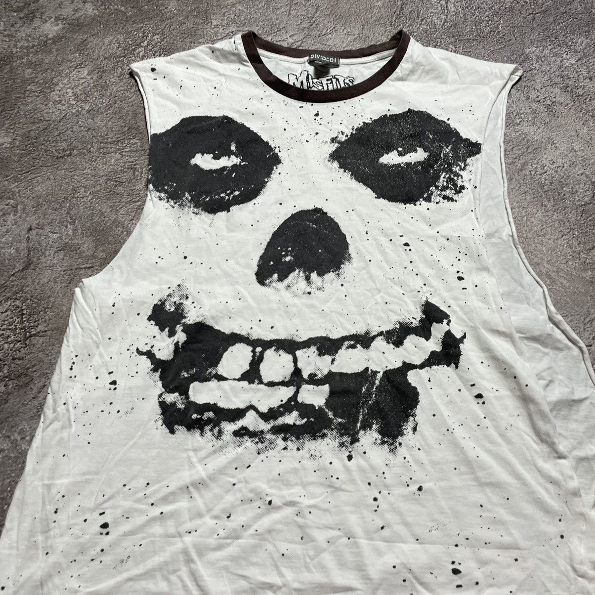 Vintage Vintage Y2K Skeleton Graphic Tee Sleeveless Distressed Goth Size US L / EU 52-54 / 3 - 4 Thumbnail