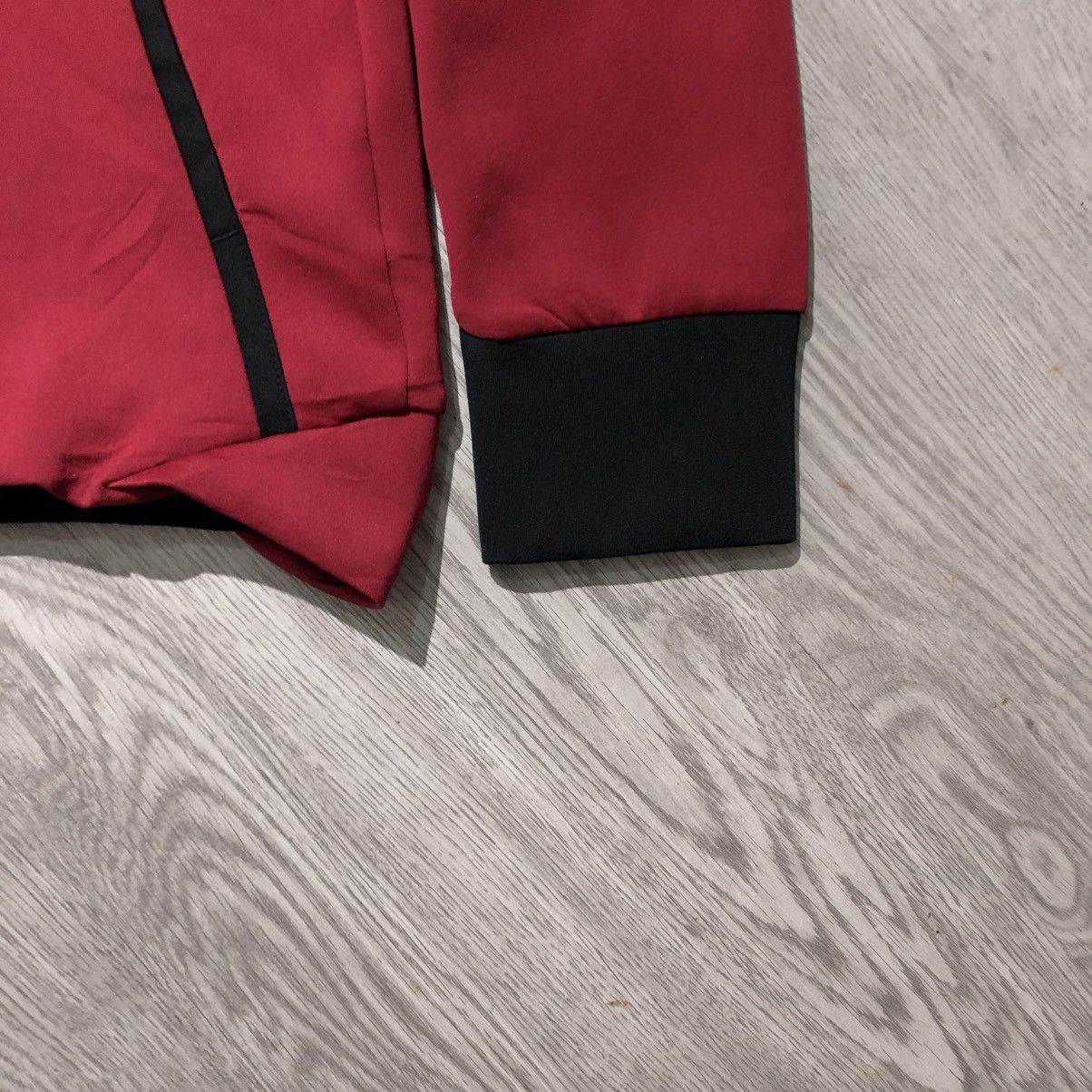 Oakley 2000s Oakley Logo Outdoor Tech Softshell Jacket Ziphoodie Size US L / EU 52-54 / 3 - 8 Thumbnail