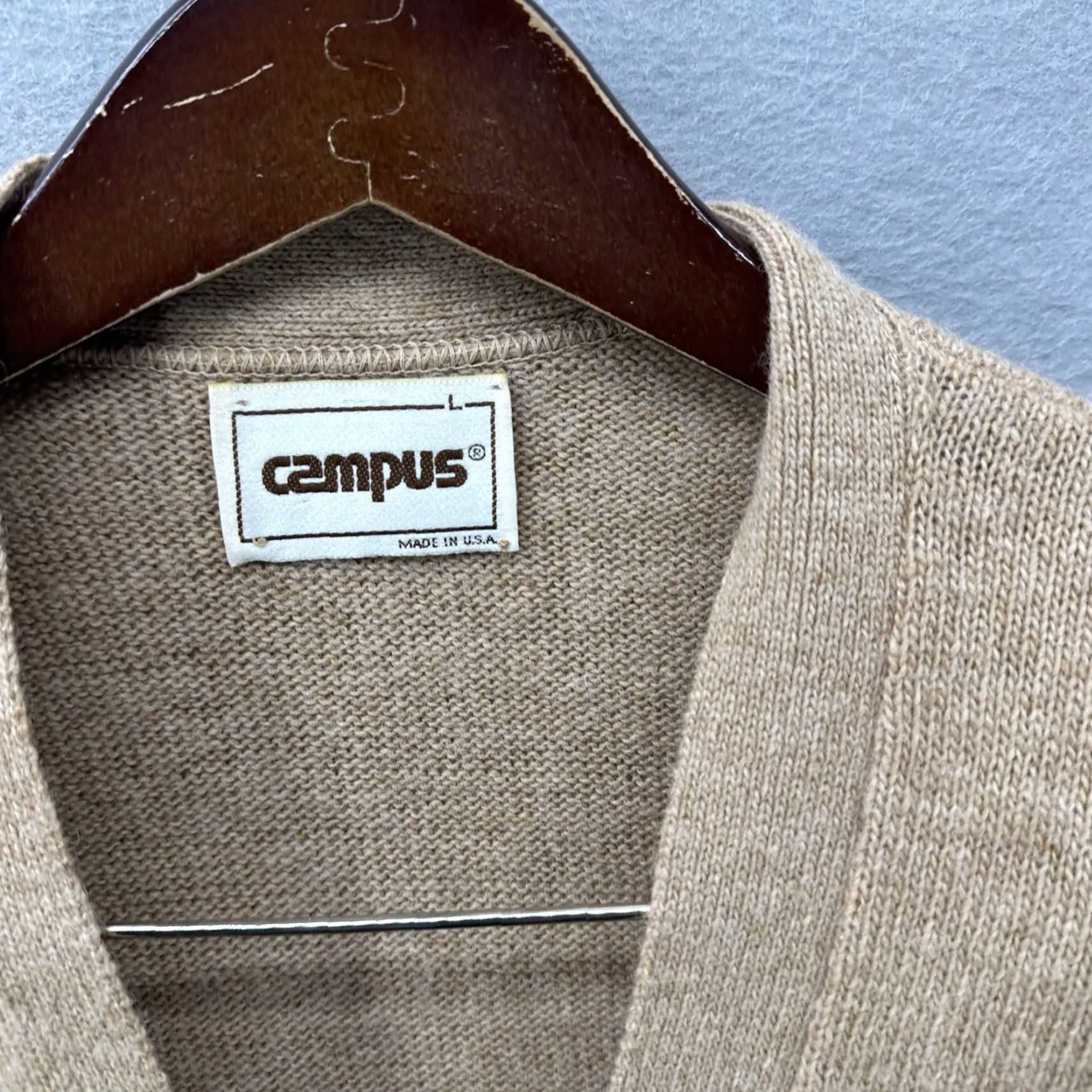 Vintage VINTAGE Campus Vest Mens Large Brown Wool Button Front 80s Knit V-Neck Sleeveless Sweater Mens Large Brown 80s Vest Size US L / EU 52-54 / 3 - 4 Thumbnail