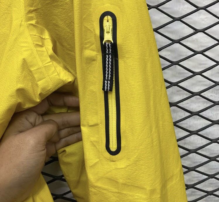 Nike × Vintage Nike Y2K Vintage Yellow Light Jacket Size US XXL / EU 58 / 5 - 4 Thumbnail