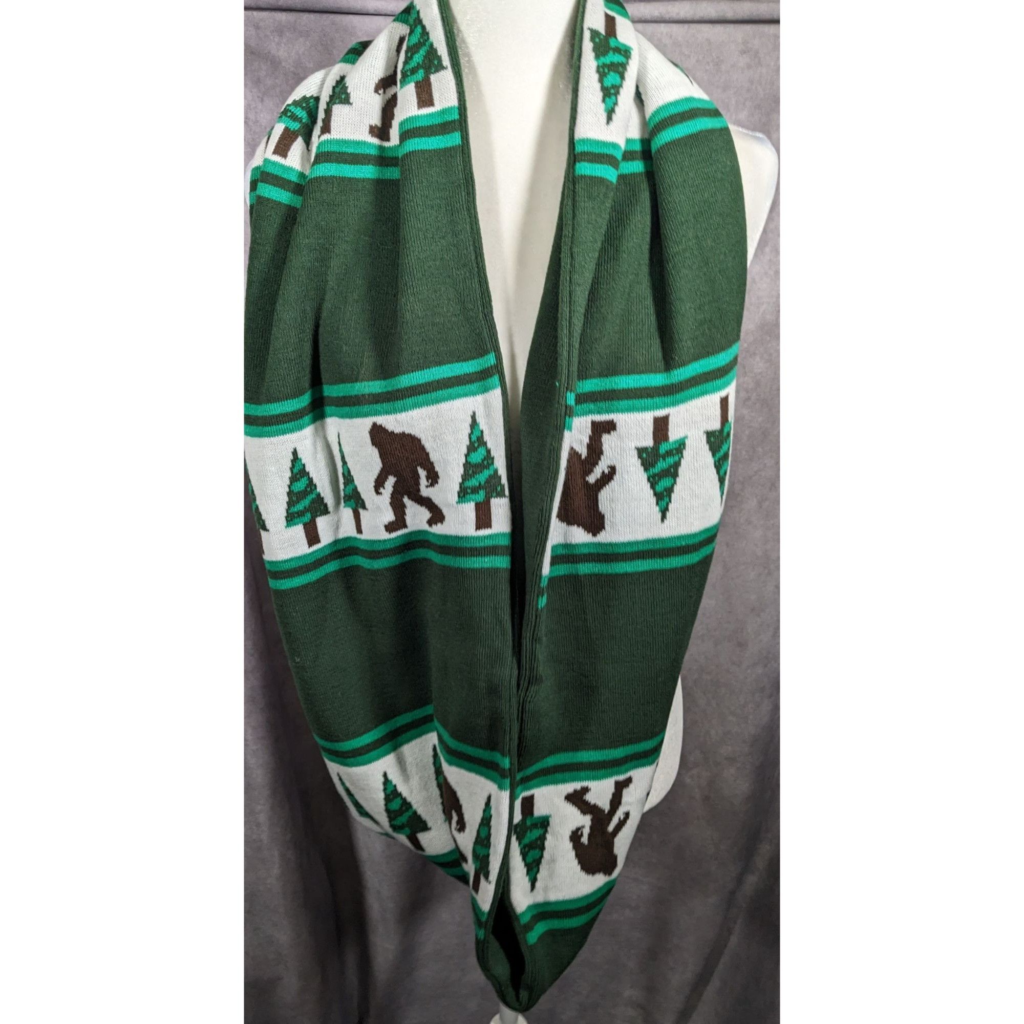 KAVU Kavu Sasquatch Arlo Green Infinity Scarf Size ONE SIZE - 6 Thumbnail