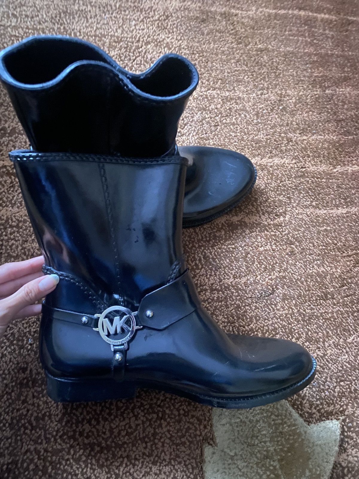 Botts Black