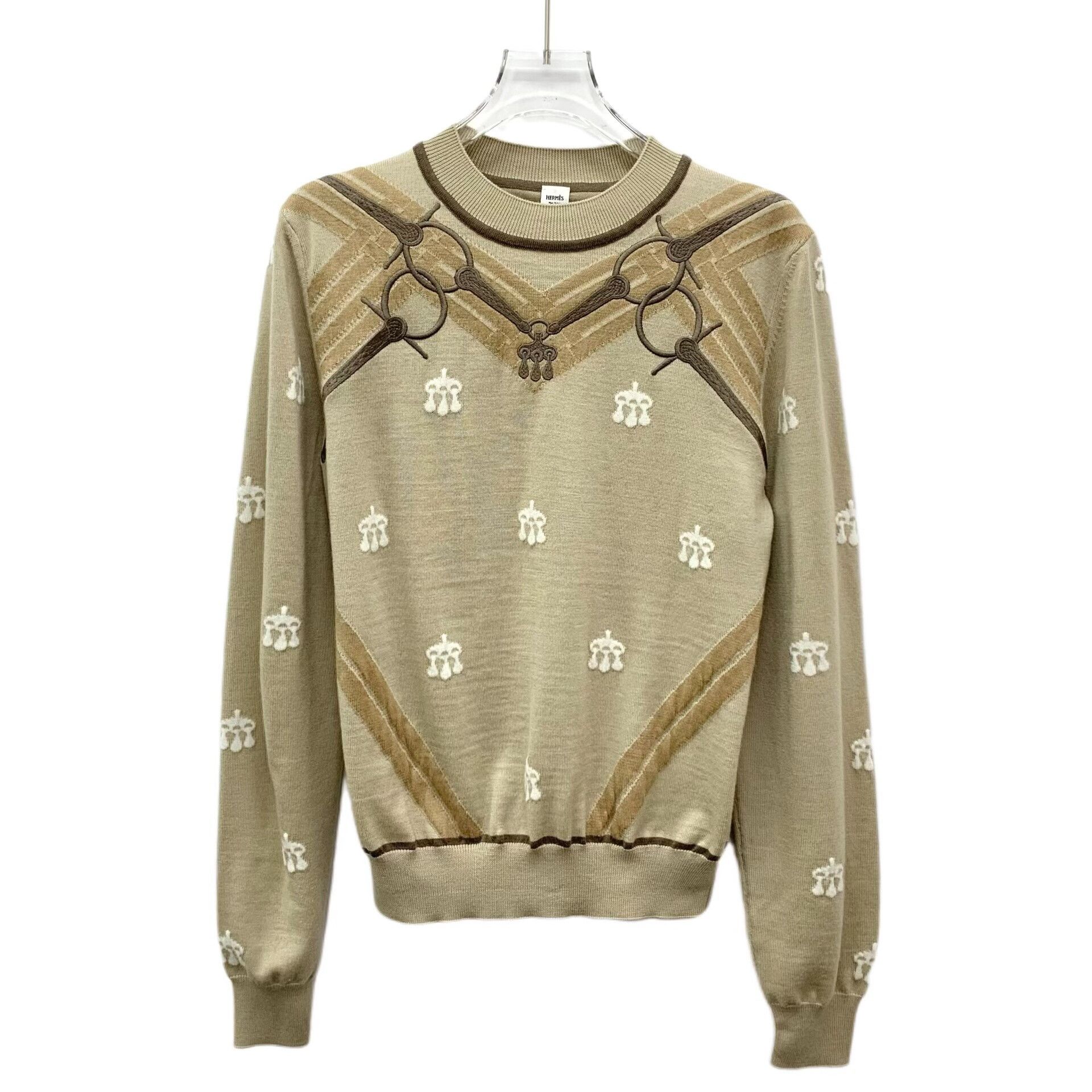 Hermes Hermes Embroidered Brown Sweater M Women Size M / US 6-8 / IT 42-44 - 1 Thumbnail
