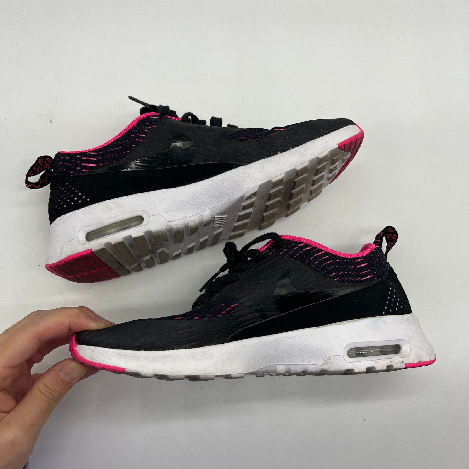 Nike Nike Women's Athletic Shoes Size 6 US Black Pink Size US 6 / IT 36 - 7 Thumbnail