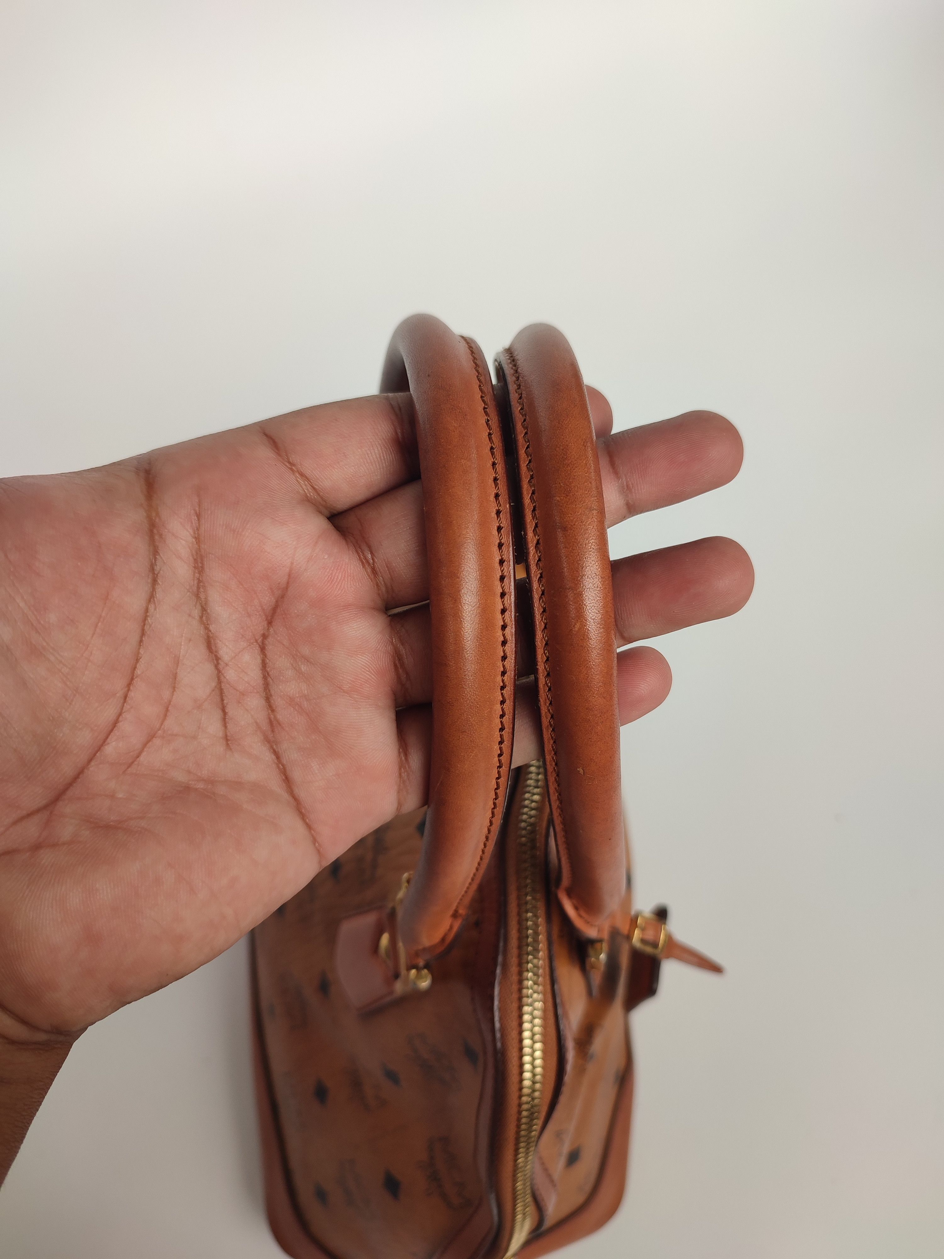 MCM AUTHENTIC MCM COGNAC HERITAGE ALMA HANDBAG Size ONE SIZE - 8 Thumbnail