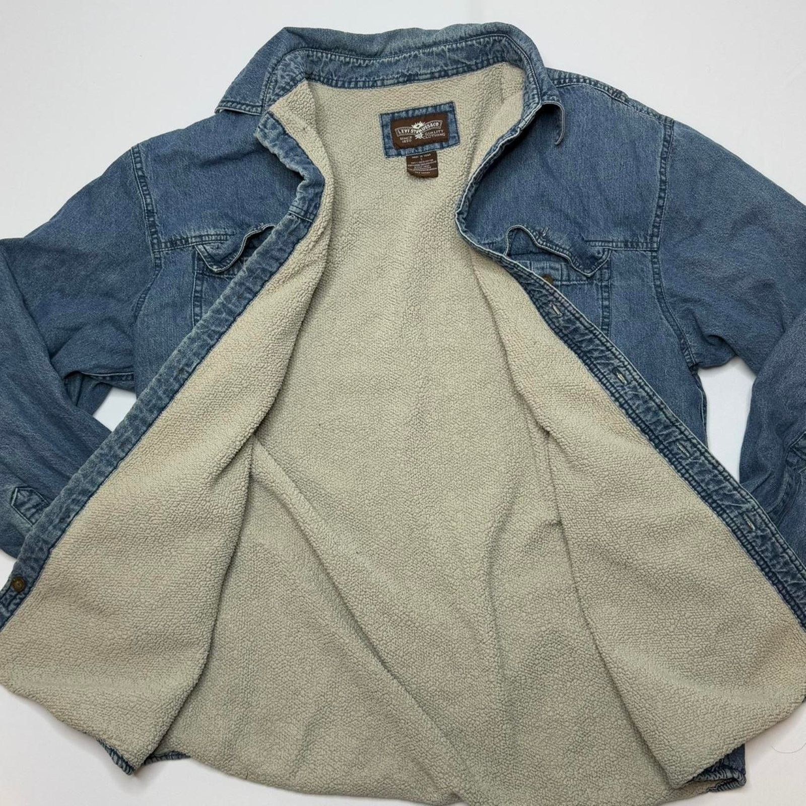 Levi's Levi’s Sherpa Lined Denim Jacket Men’s Medium Button Up Size US M / EU 48-50 / 2 - 3 Thumbnail