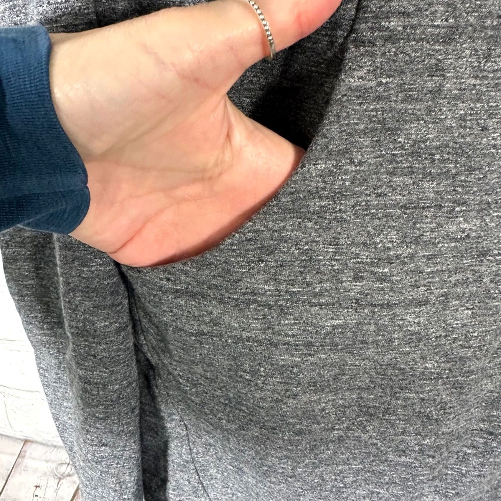 Lululemon VINTAGE Lululemon Thats a Wrap Cardigan Grey Heathered Asymmetrical Snap Long Sleeve Size 8 Womens Sweater Size M / US 6-8 / IT 42-44 - 3 Thumbnail