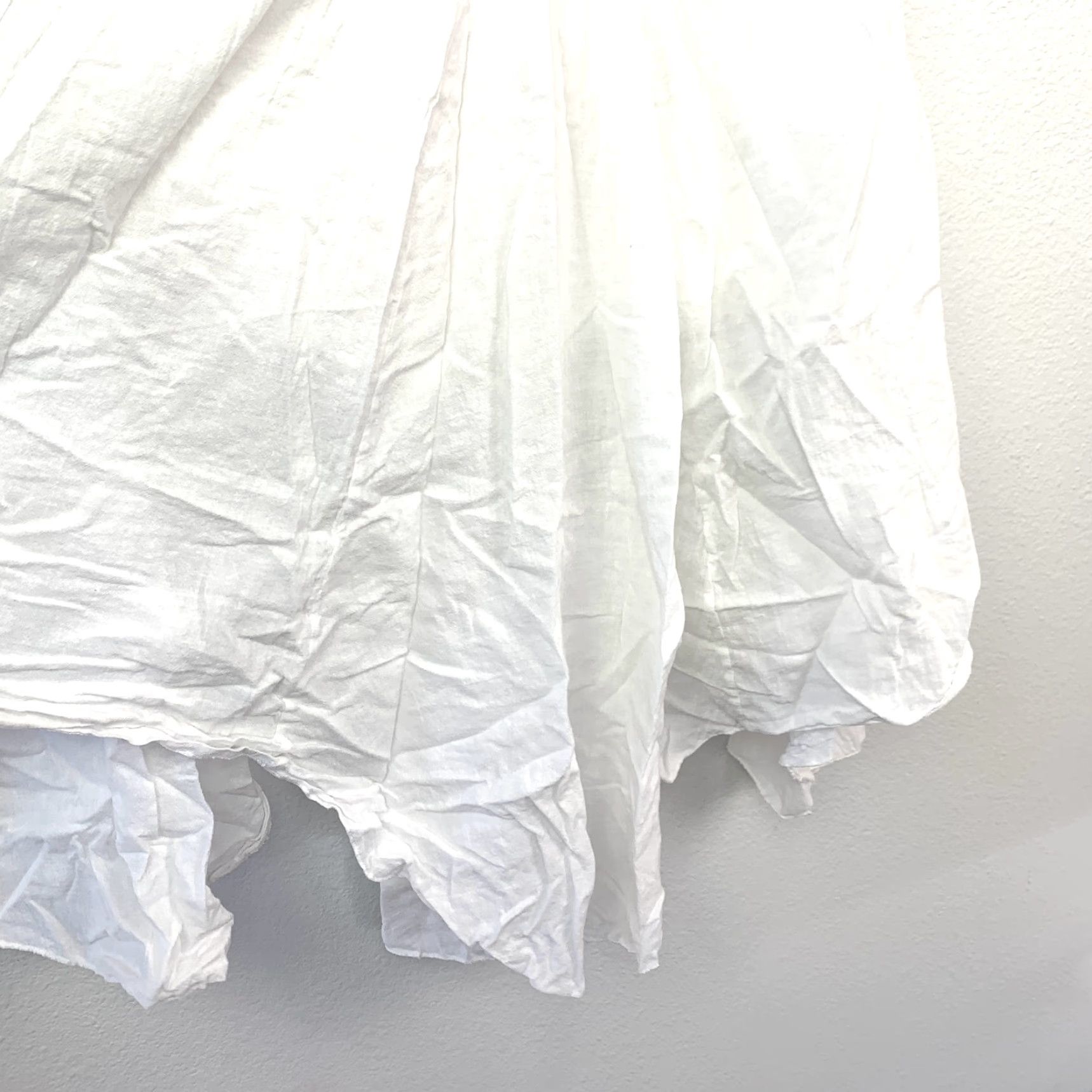 Vintage VINTAGE Blanc du Nil White Cotton Shirred Smocked Elastic Waist High-Low Skirt Women's XL Size 40" / US 18 - 3 Thumbnail