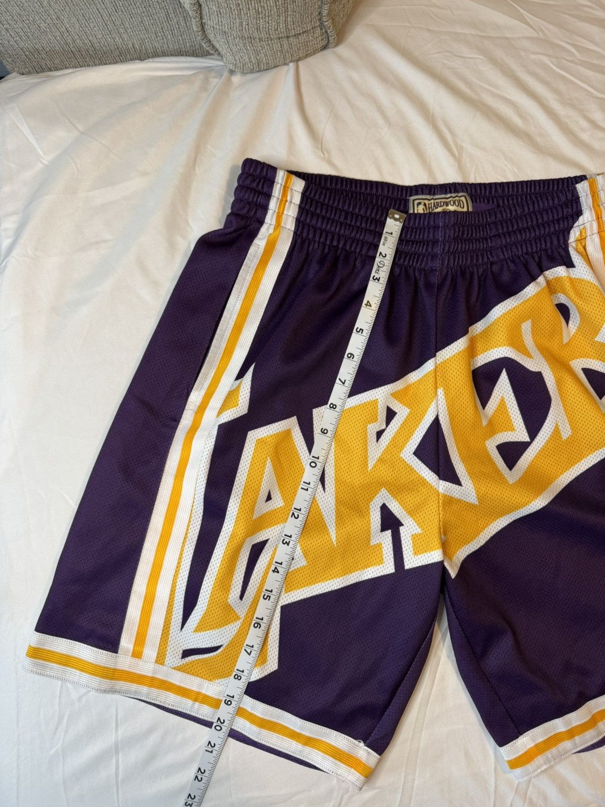 Mitchell & Ness Lakers Shorts Mitchell & Ness L Size US 34 / EU 50 - 6 Thumbnail
