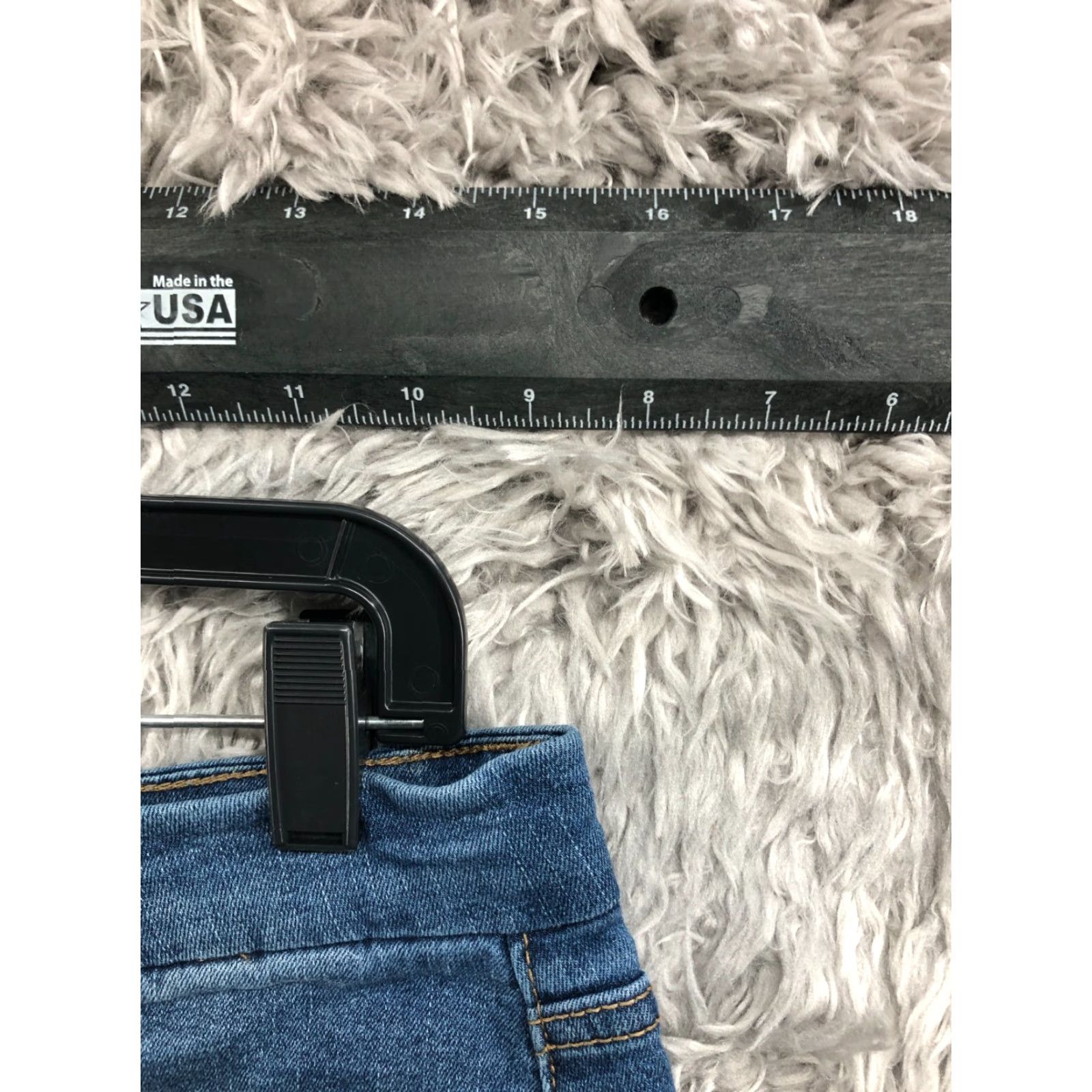 Vintage No Boundaries Mom Shorts Juniors Size 13 Medium Wash Blue Denim 5-Pocket Design Rise Mid Casual Womens Regular Fit Lightweight Summer Spring Fall쇀 Size 34" / US 12 / IT 48 - 2 Thumbnail