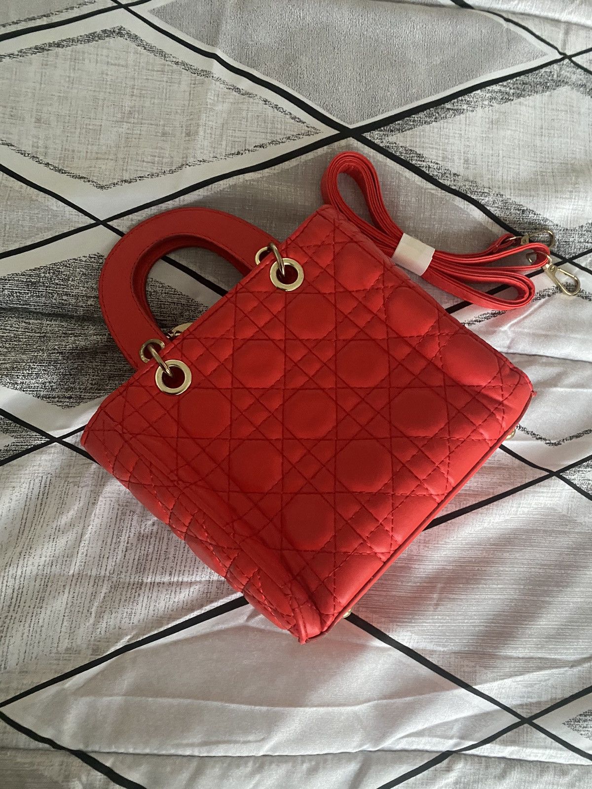 Other Womens Small Red Gold Crossbody Purse Ladies Handbag Size ONE SIZE - 1 Thumbnail