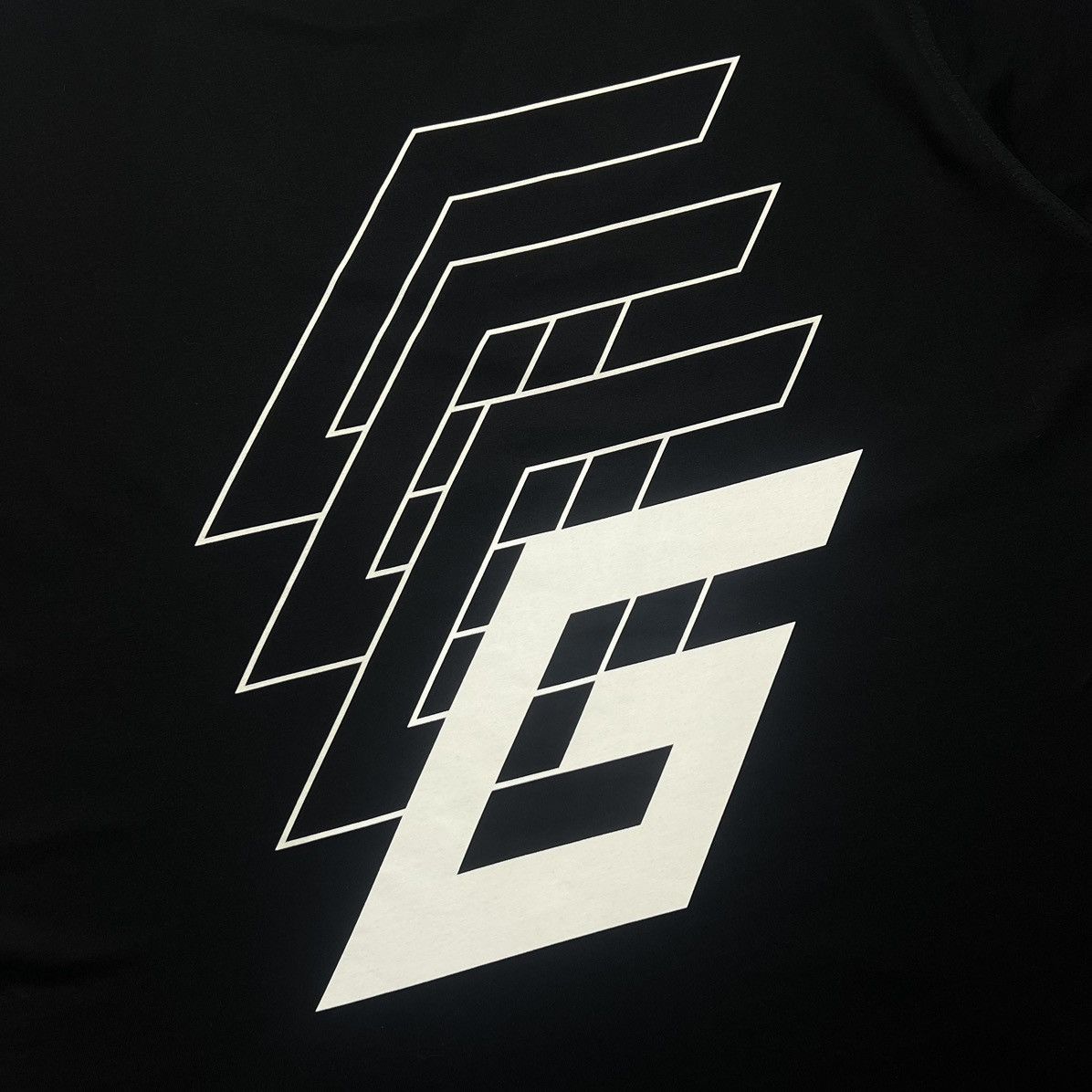Givenchy Givenchy studio homme podium tee Size US L / EU 52-54 / 3 - 4 Thumbnail