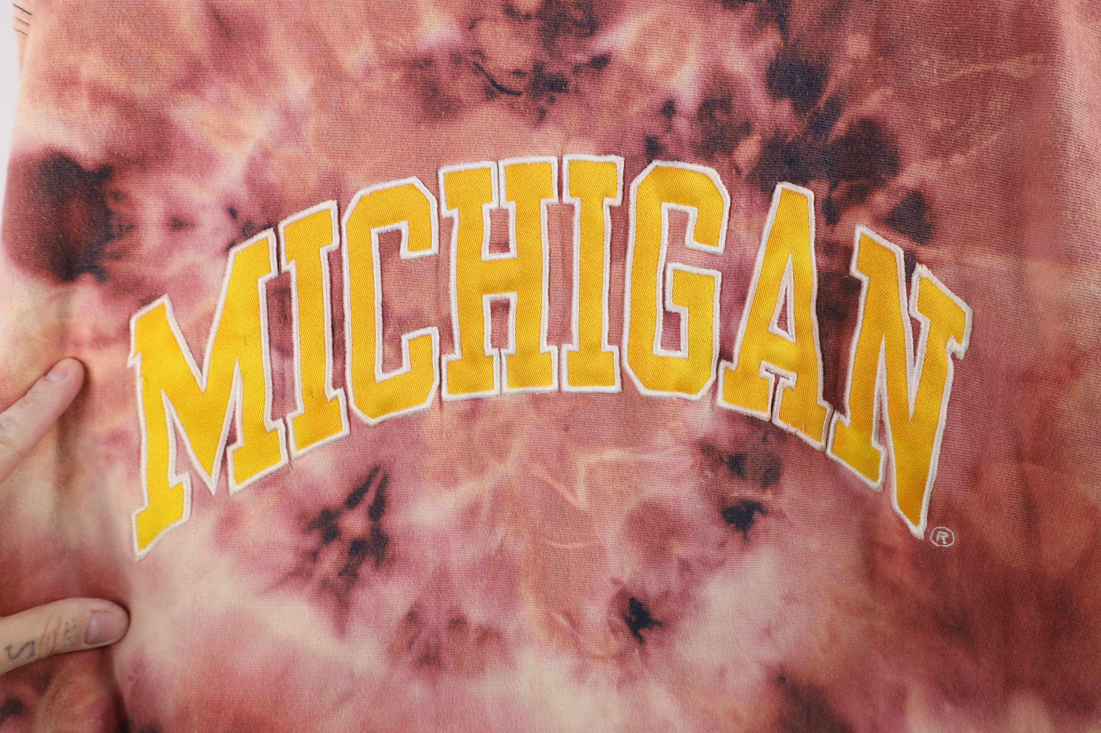 Vintage Vintage 90s Wash University of Michigan Crewneck Sweatshirt Size US XXL / EU 58 / 5 - 4 Thumbnail