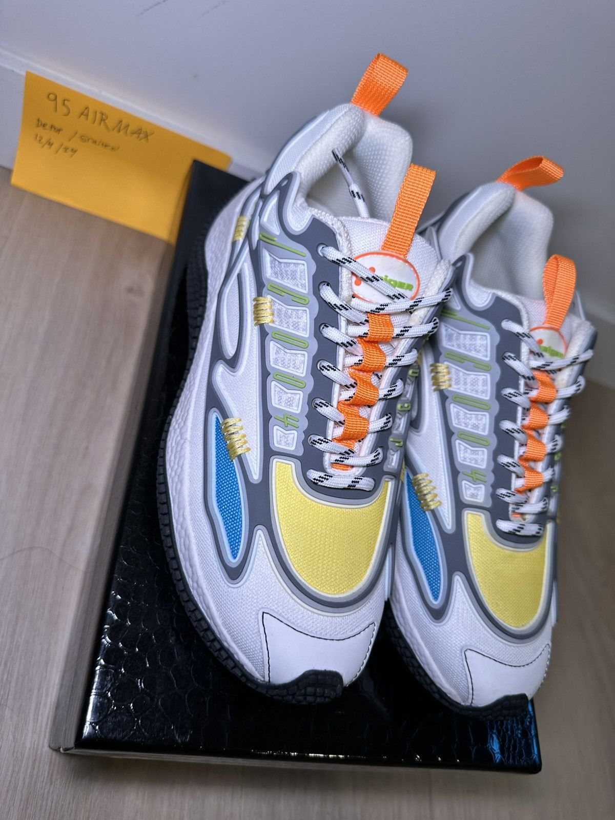 John Geiger John Geiger 004 “Dry Ice” Size US 7 / EU 40 - 7 Thumbnail