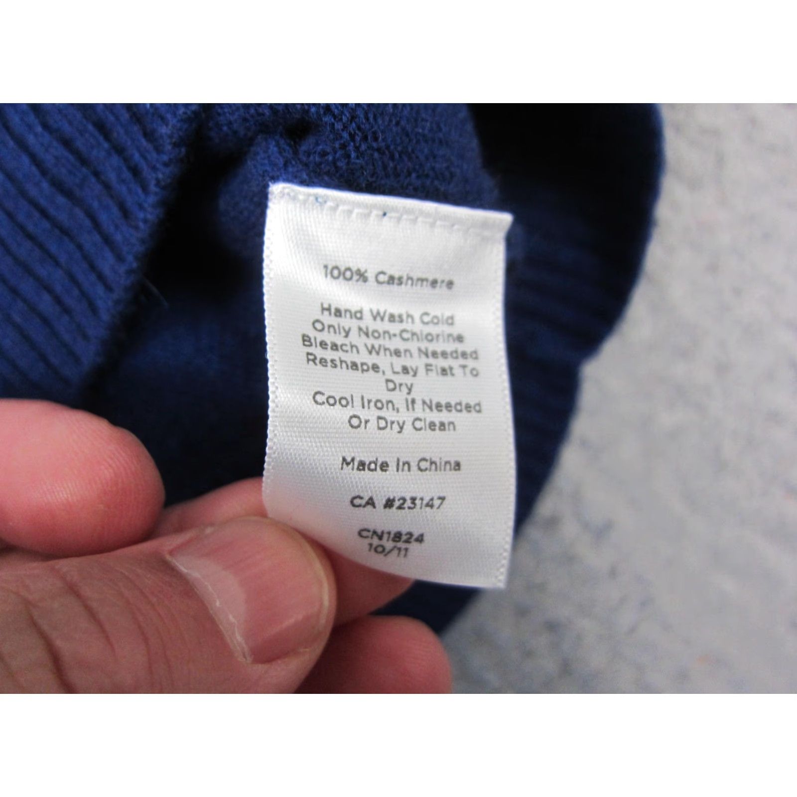 Talbots Talbots Sweater Womens S Blue 100% Cashmere Crew Neck Knit Pullover Ladies Family Classic 90s Pattern Solid Knit Short Description Not Included Size S / US 4 / IT 40 - 5 Thumbnail