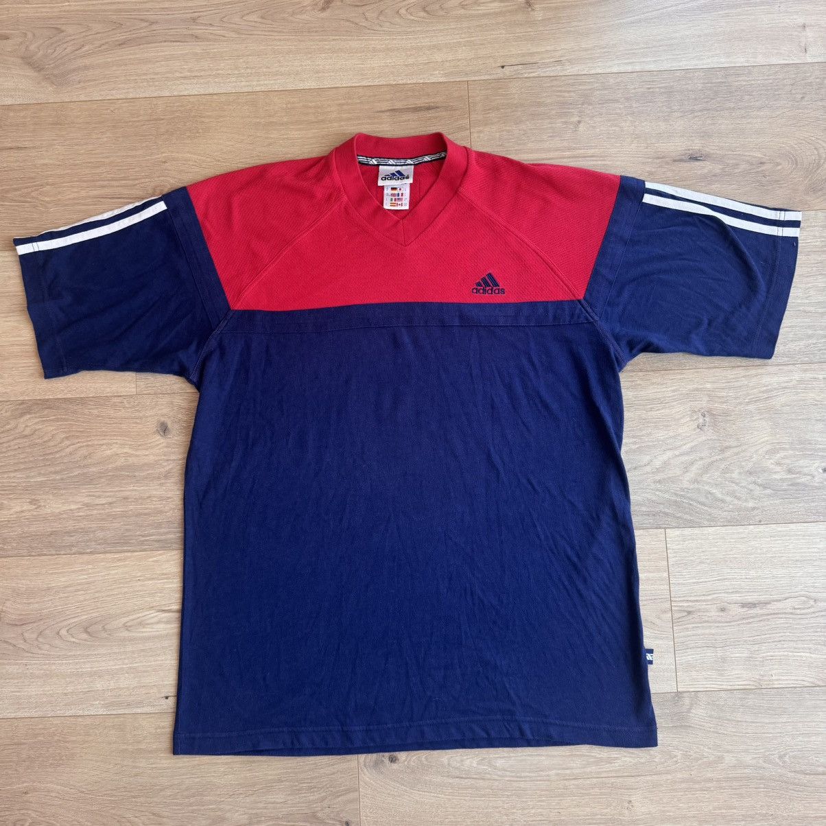 Adidas Vintage Adidas T-shirt 90s Three Stripes Men’s XL Blue Red Size US XL / EU 56 / 4 - 2 Thumbnail