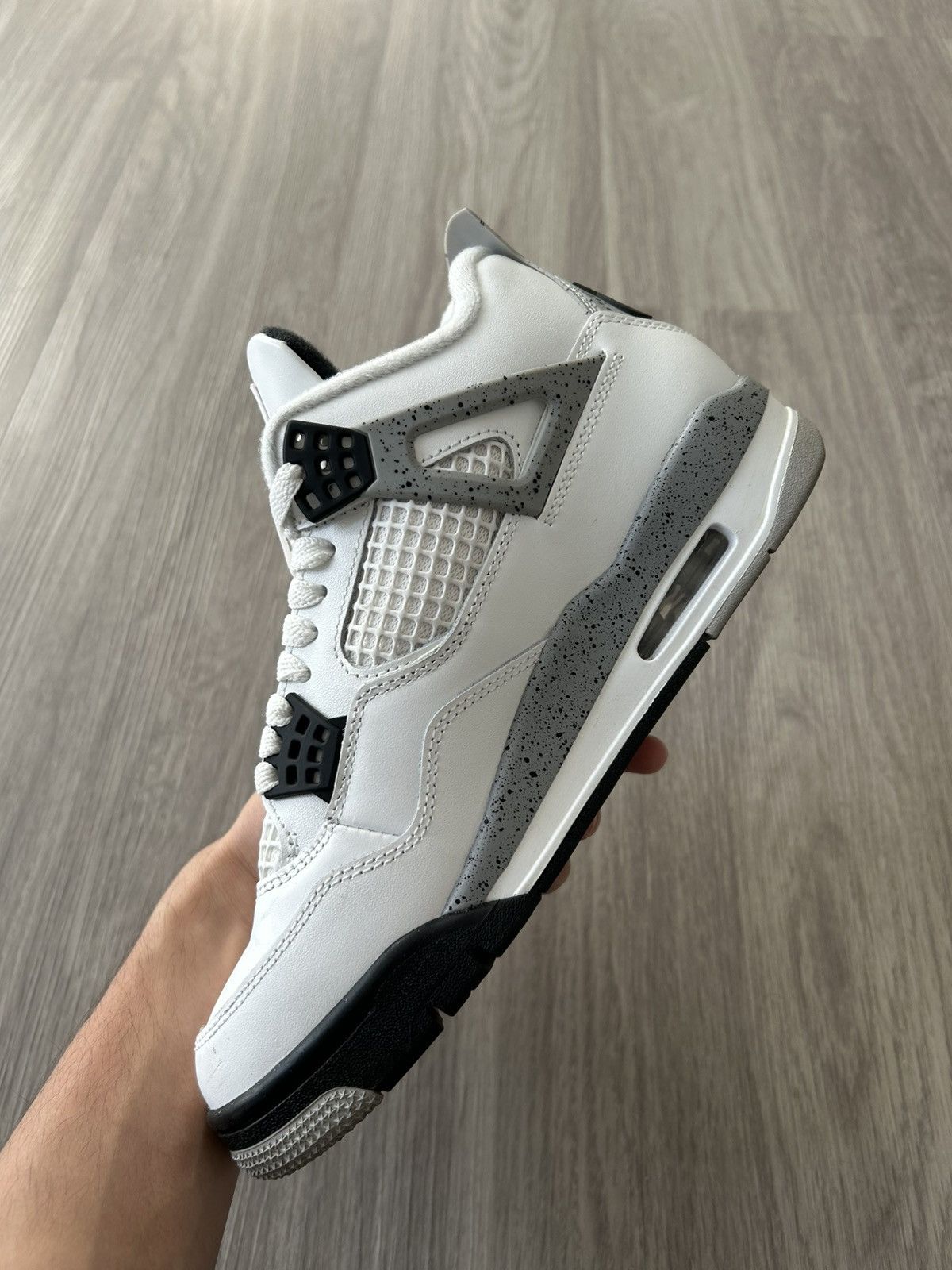 Jordan Brand Air Jordan Retro 4 White Cement 2025 Size 7 Size US 7 / EU 40 - 9 Thumbnail