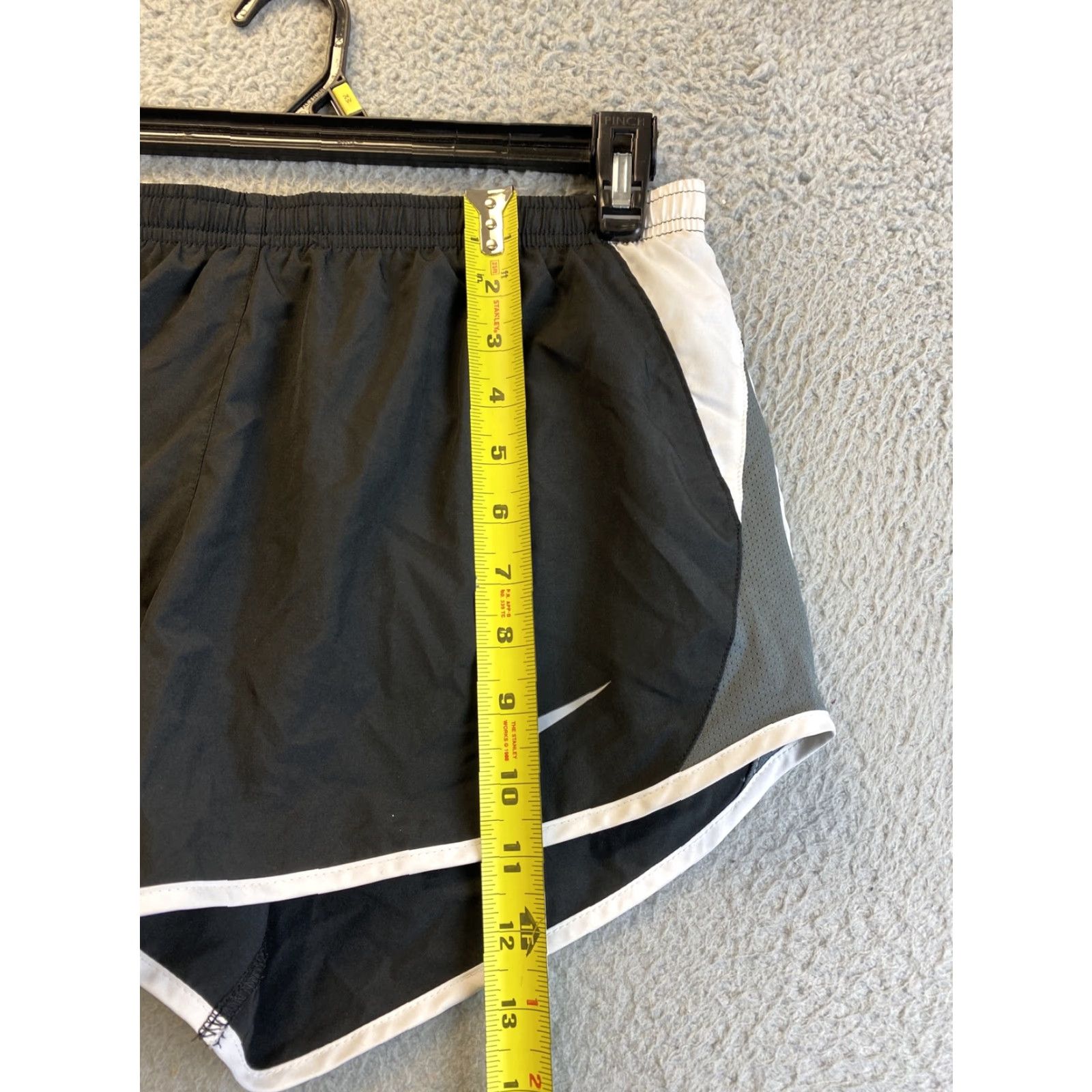 Nike Nike Women black Athletic Shorts M /34-65 Size 32" / US 10 / IT 46 - 6 Thumbnail