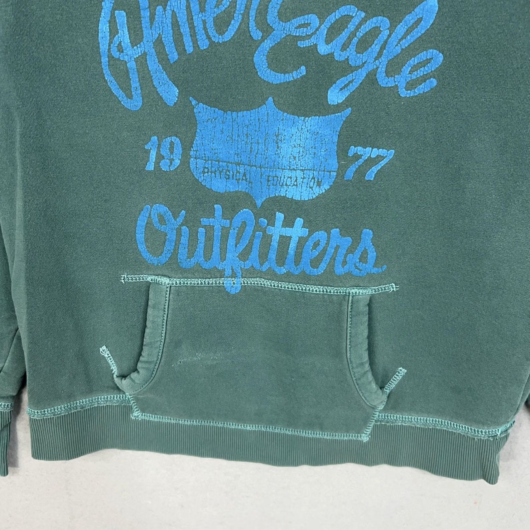 American Eagle Outfitters American Eagle Outfitters Hoodie Womens Medium Green Pullover Graphic 1977 Y2K Size M / US 6-8 / IT 42-44 - 4 Thumbnail